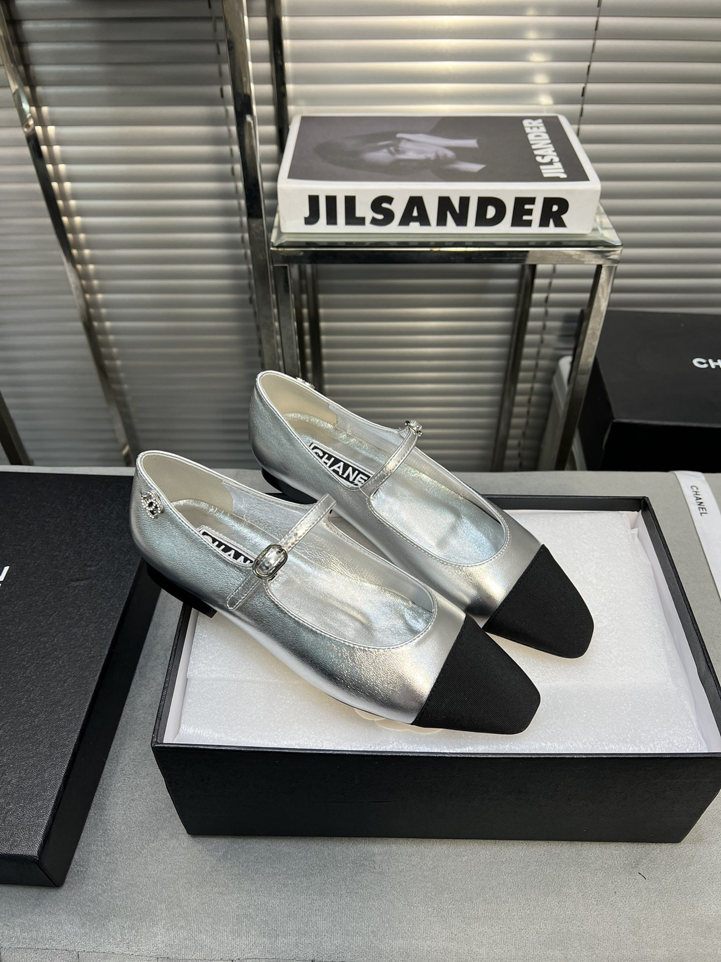 UA CHANEL MARY JANES Lambskin