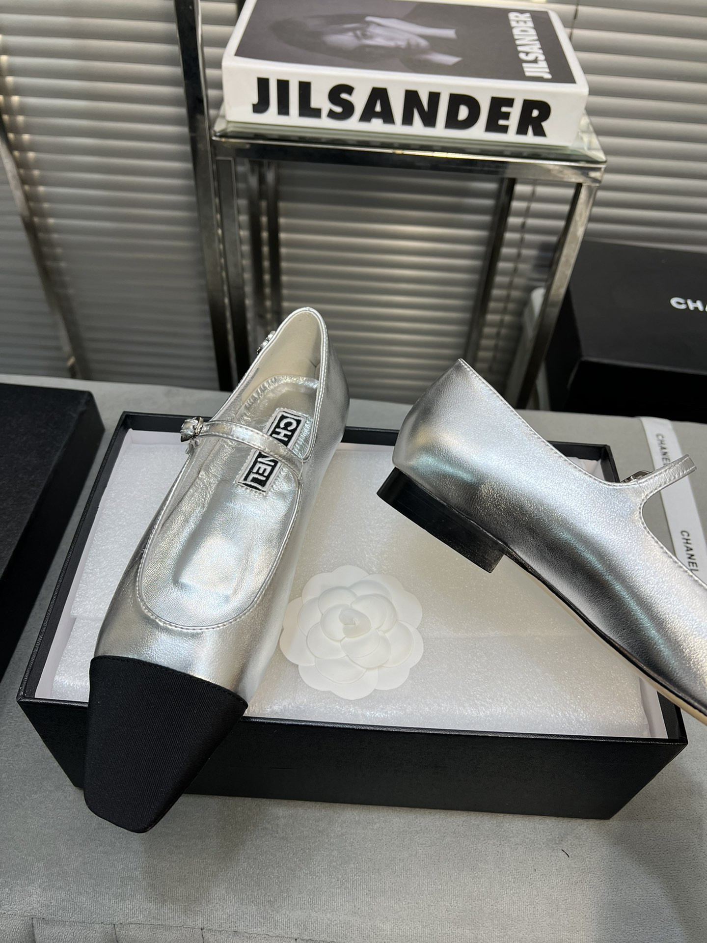 UA CHANEL MARY JANES Lambskin