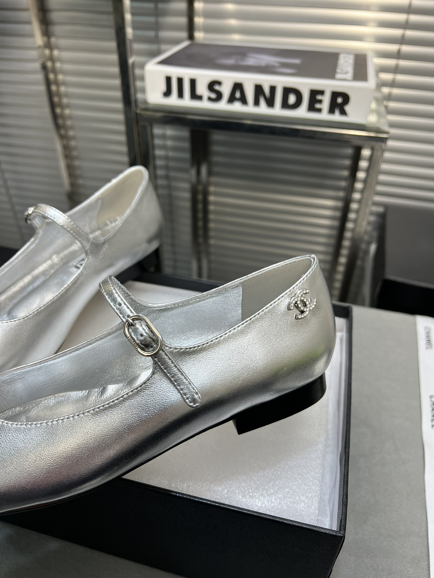 UA CHANEL MARY JANES Lambskin