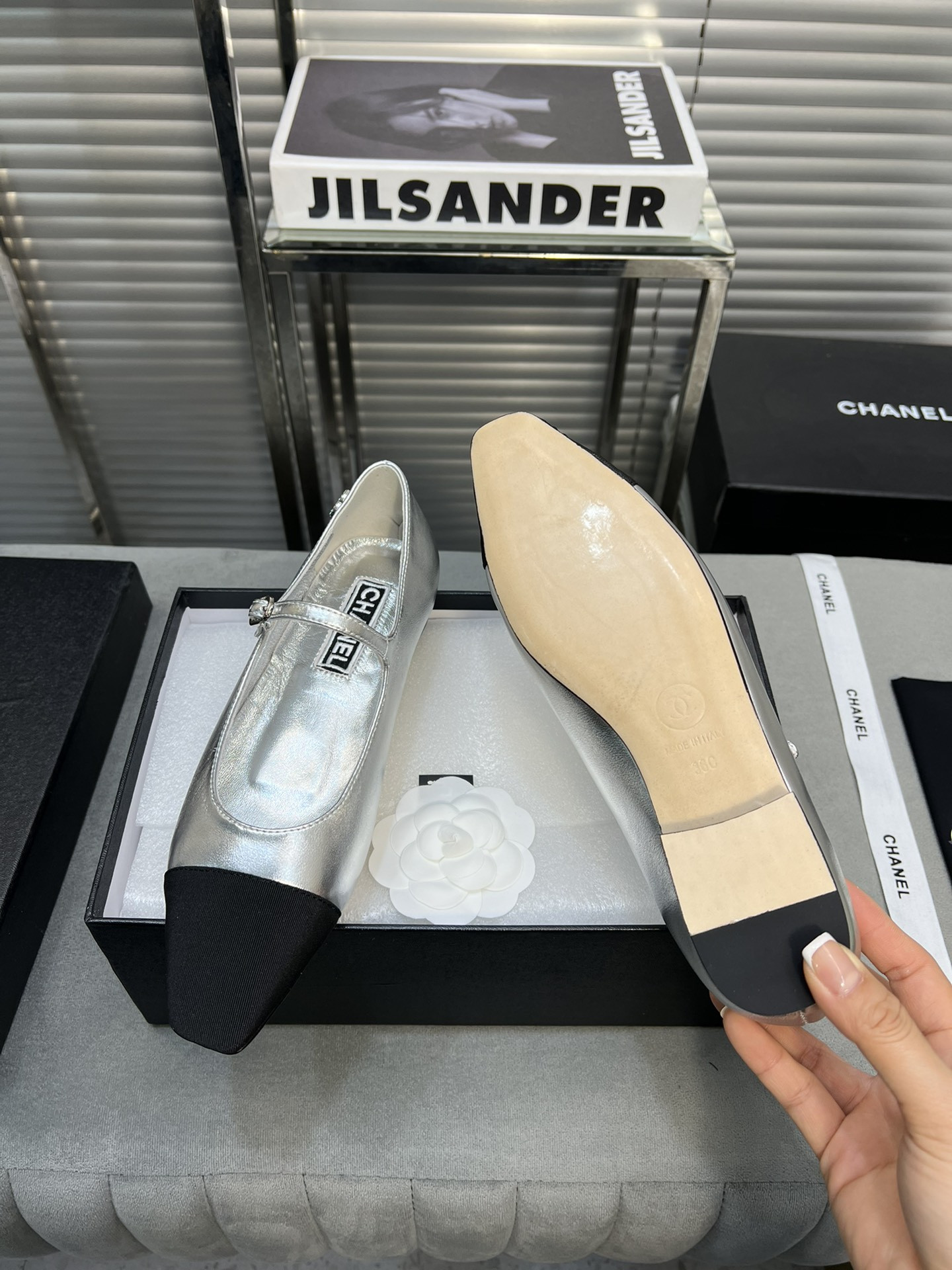 UA CHANEL MARY JANES Lambskin