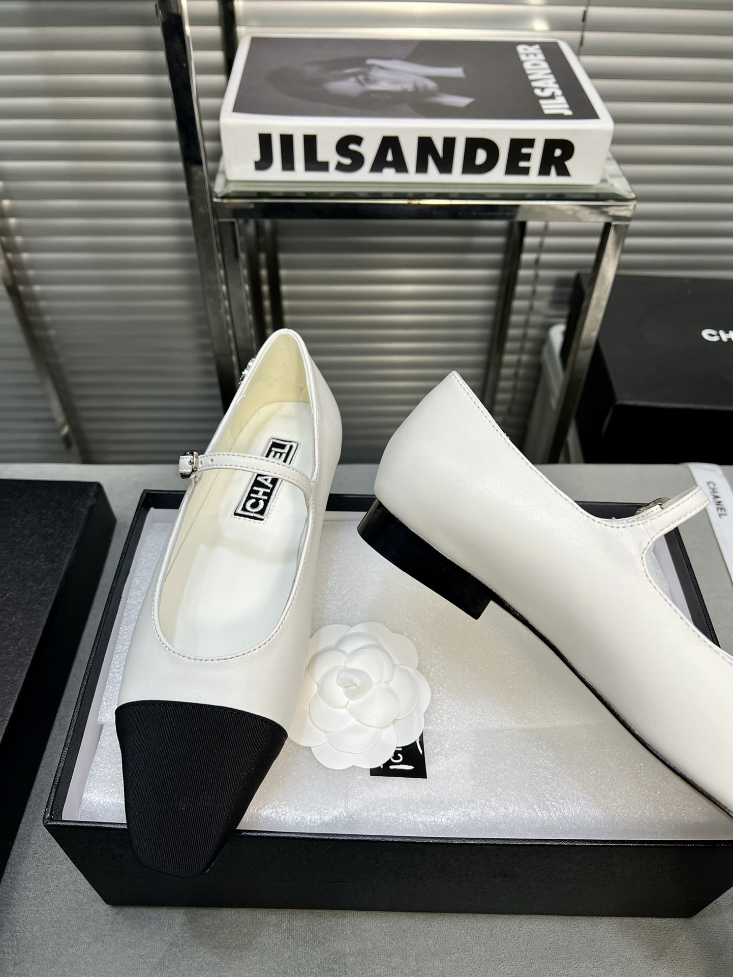 UA CHANEL MARY JANES Lambskin