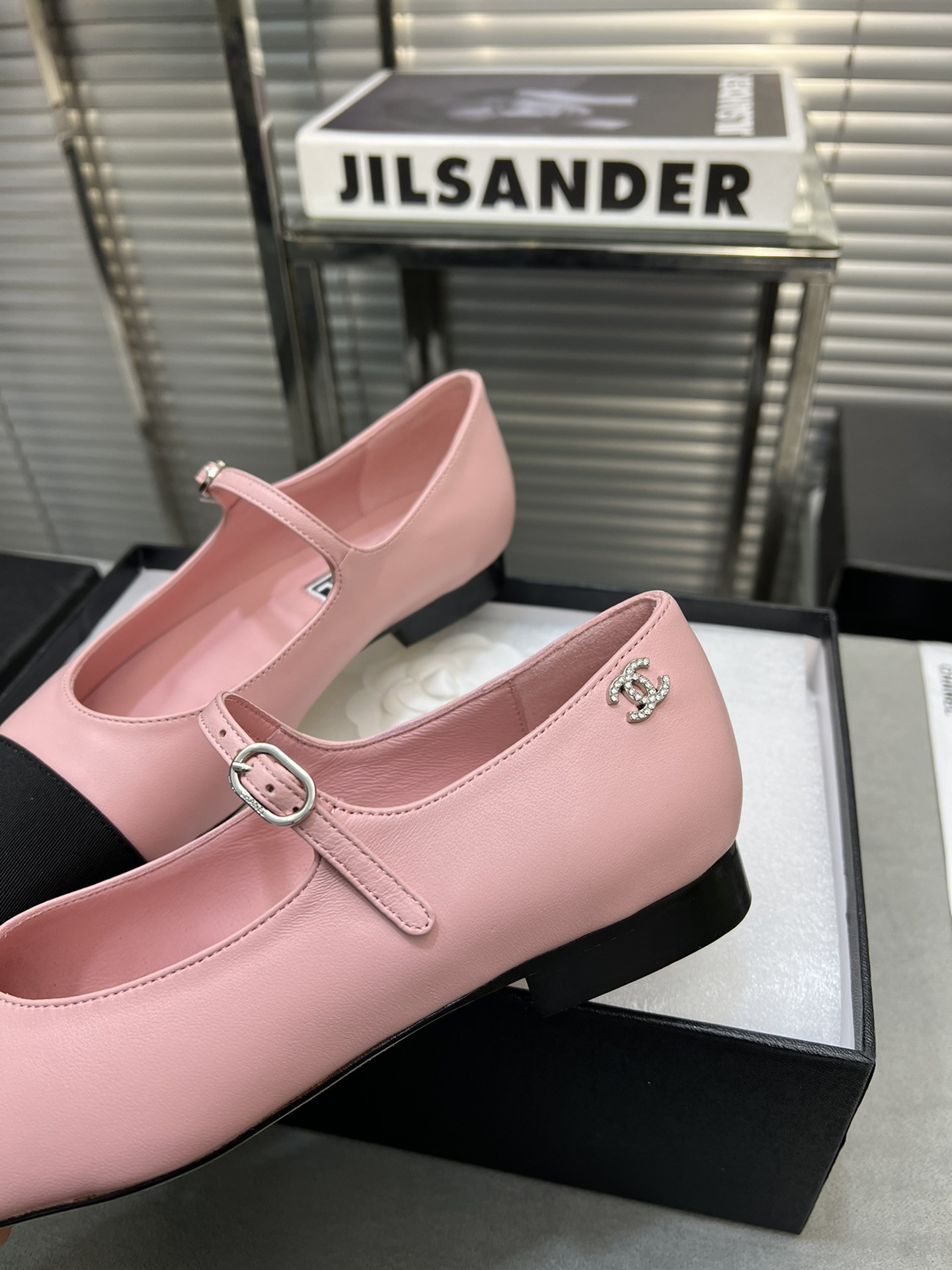 UA CHANEL MARY JANES Lambskin