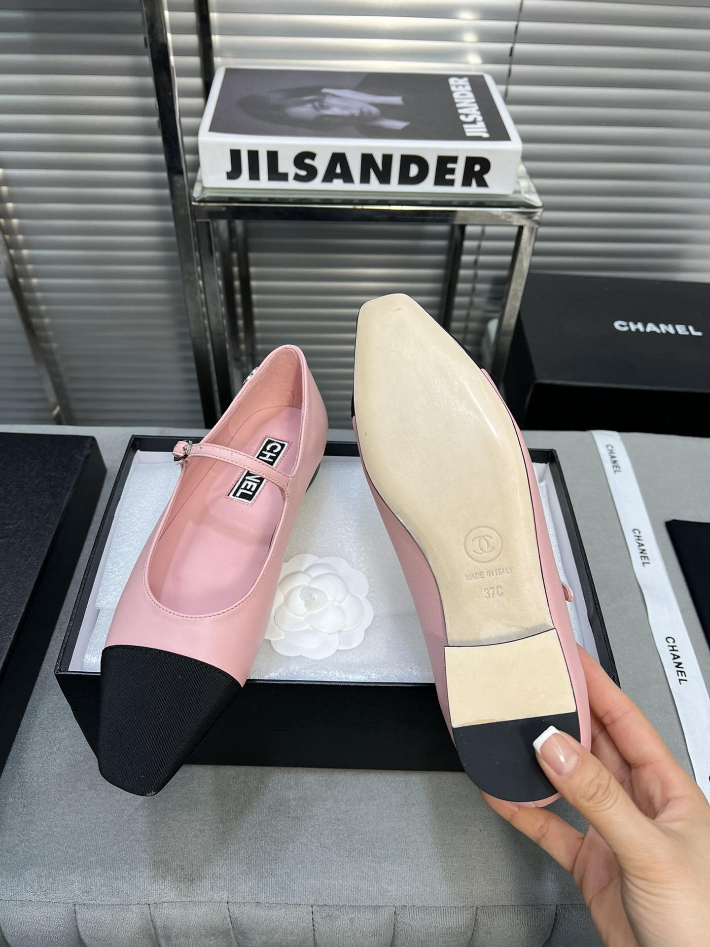 UA CHANEL MARY JANES  Lambskin