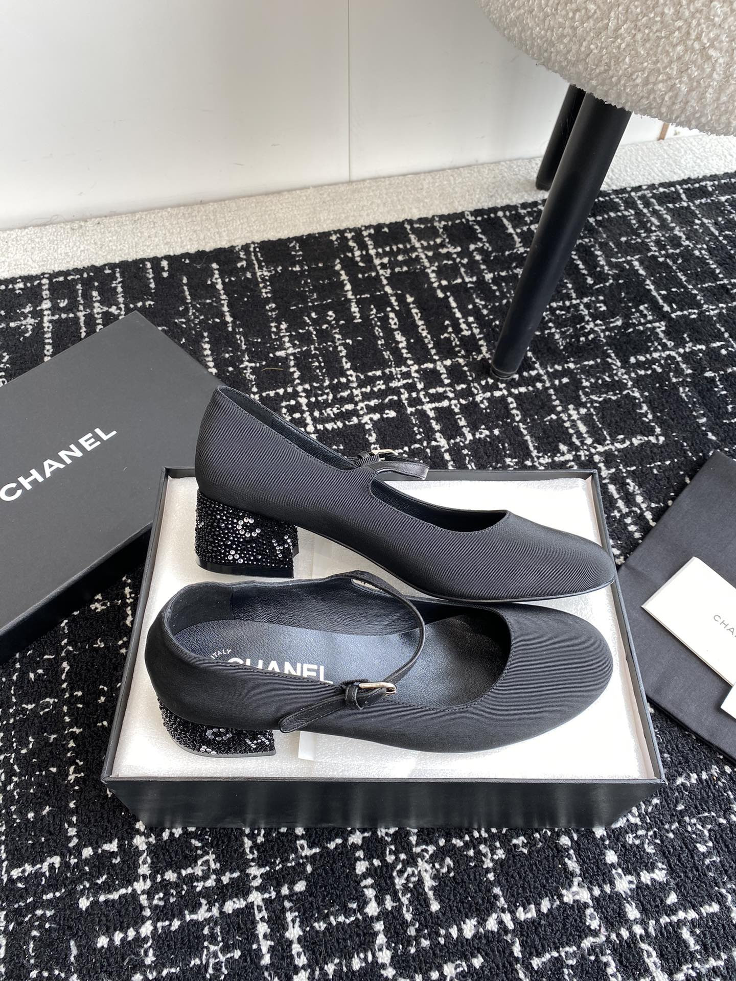 UA CHANEL MARY JANES Grosgrain & Strass