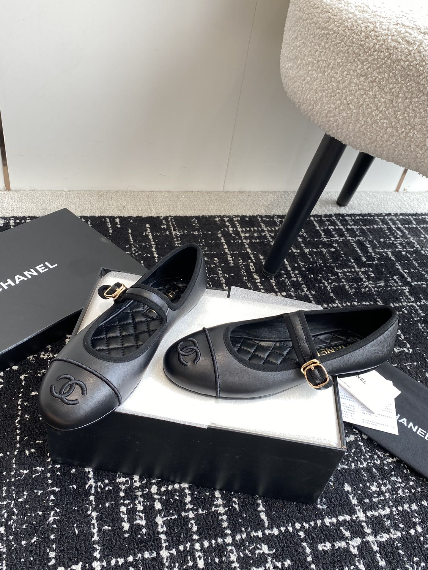 UA CHANEL MARY JANES Lambskin Black