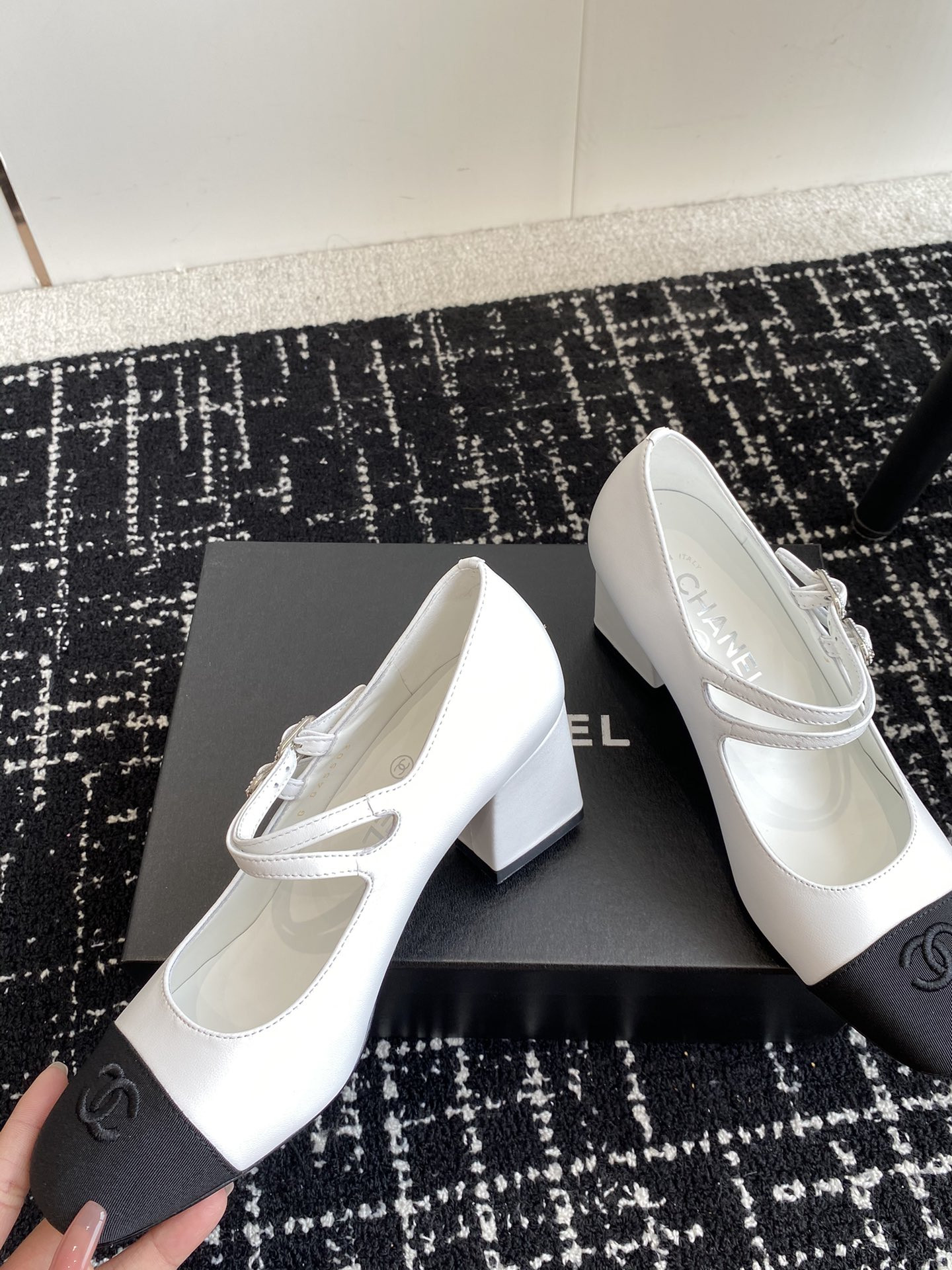 UA CHANEL MARY JANES Lambskin & Grosgrain