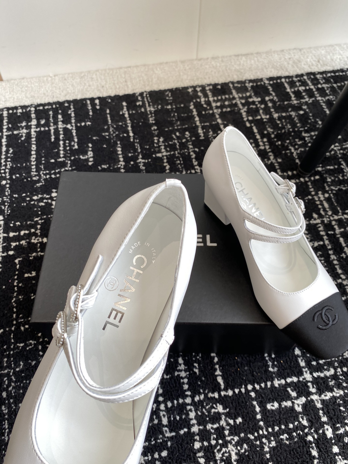 UA CHANEL MARY JANES Lambskin & Grosgrain