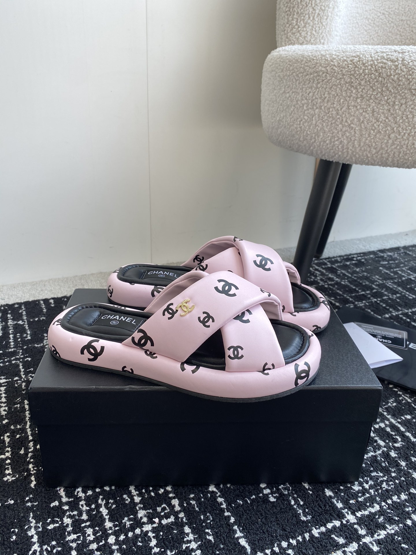 UA CHANEL SLIPPERS