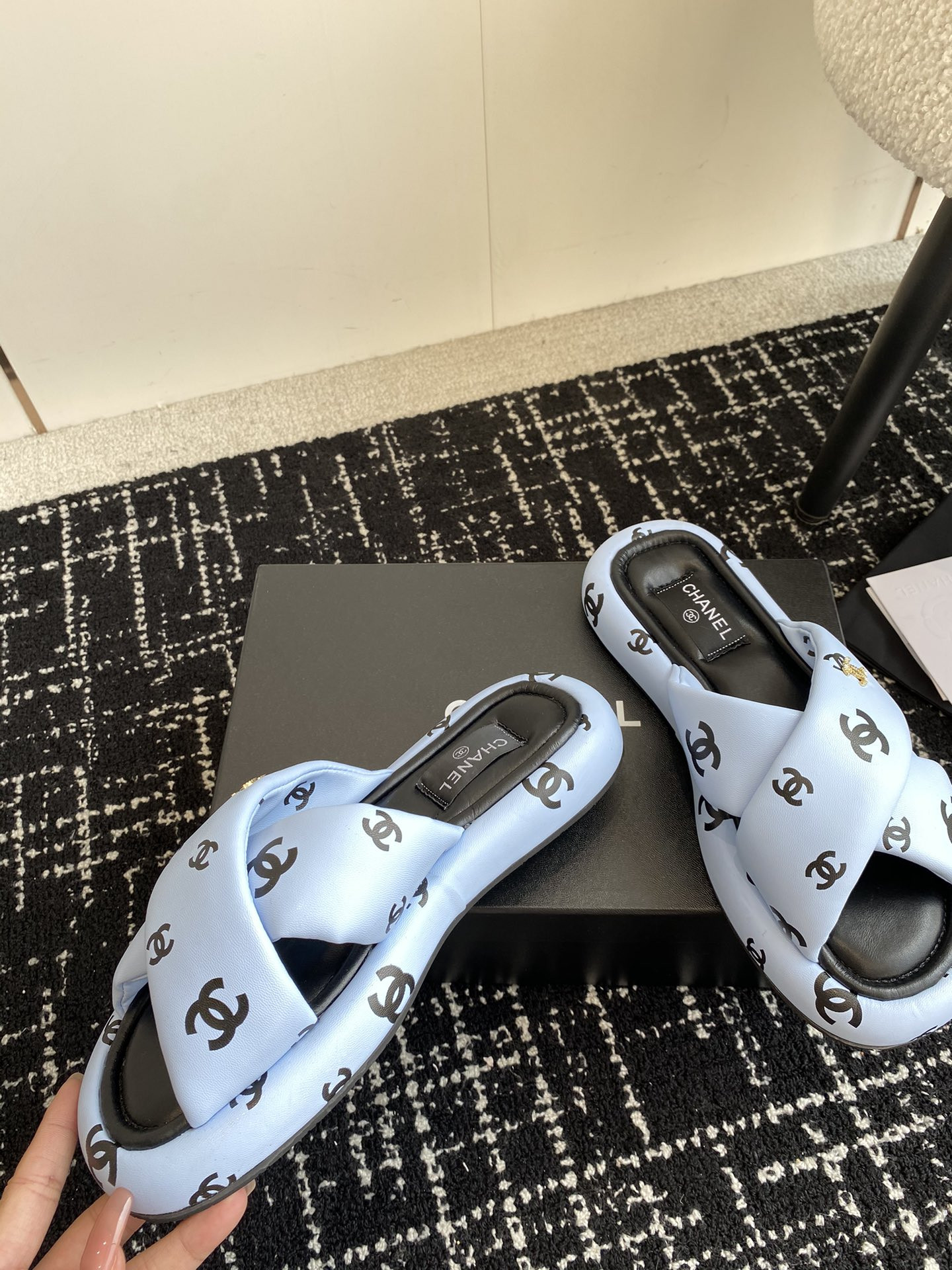 UA CHANEL SLIPPERS