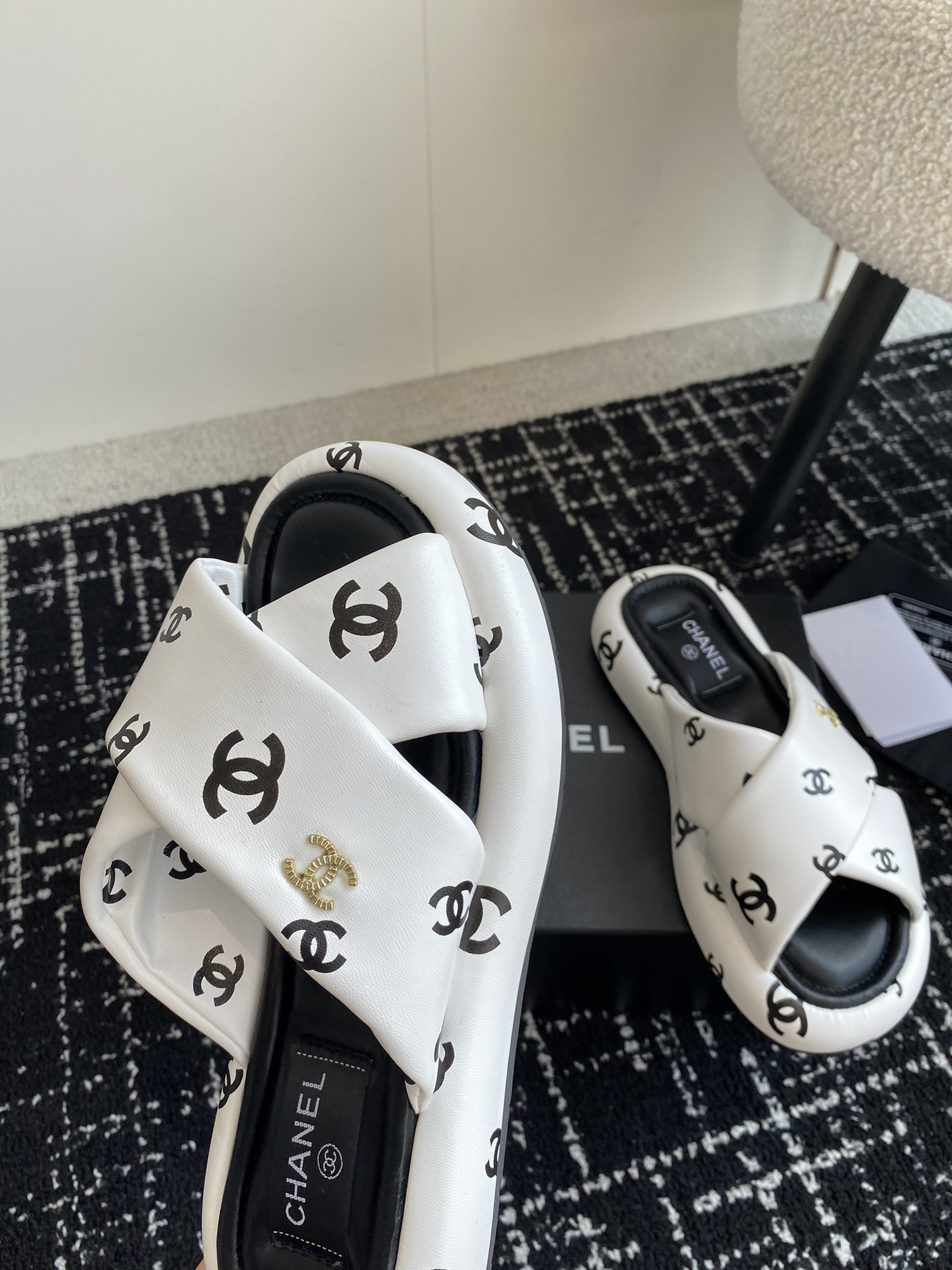 UA CHANEL SLIPPERS