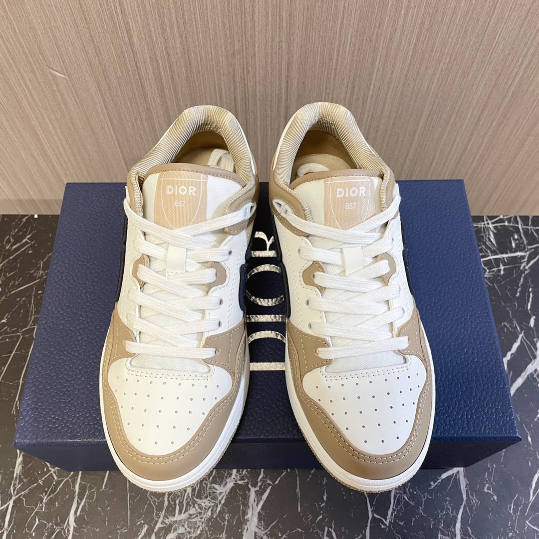 UA DIOR B57 Low-Top Sneaker Beige and White
