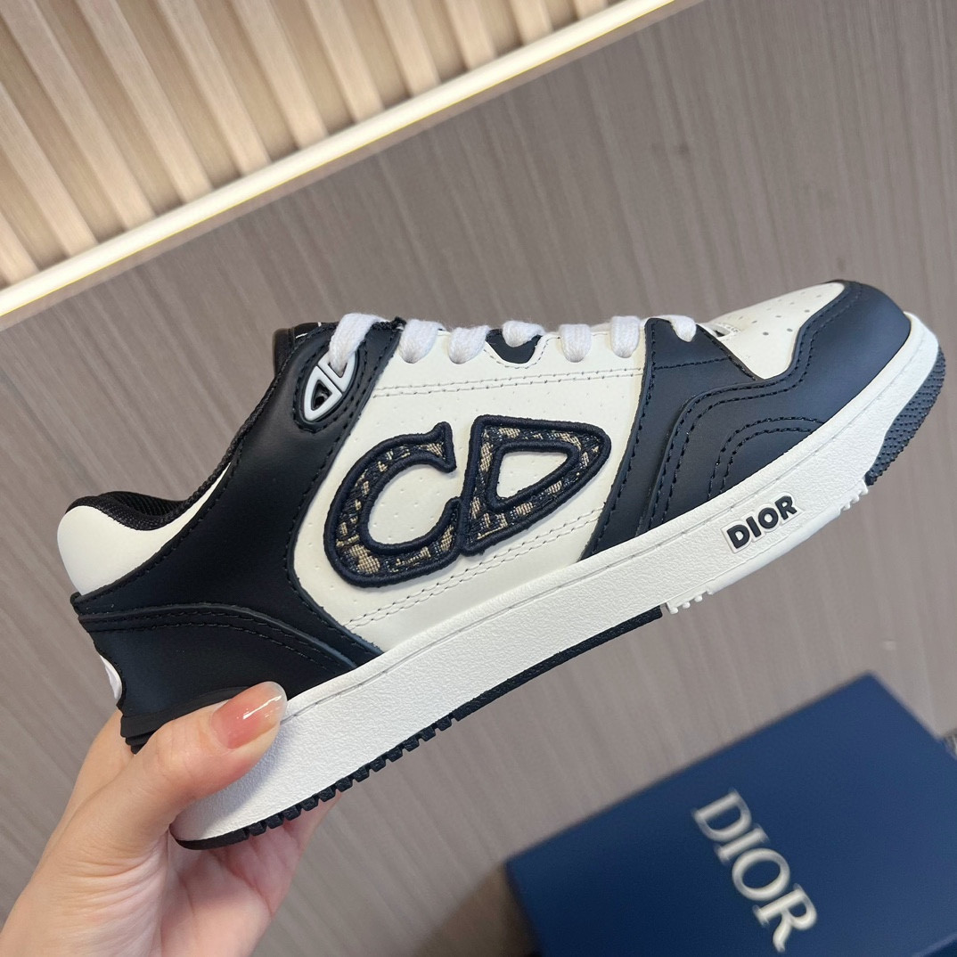 UA DIOR B57 Low-Top Sneaker Black and White