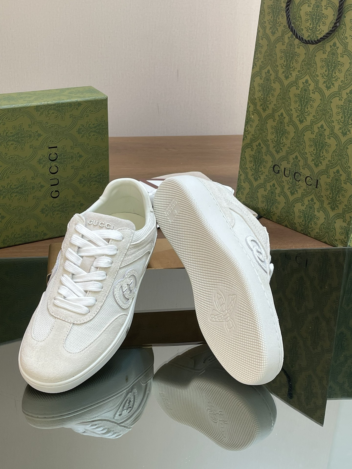 UA GUCCI INTERLOCKING G SNEAKER  White