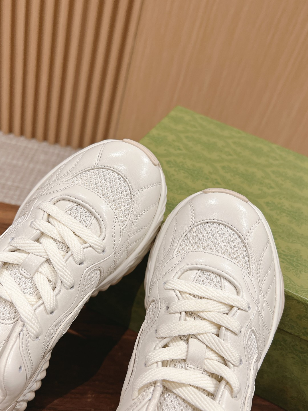 UA GUCCI RIPPLE SNEAKER