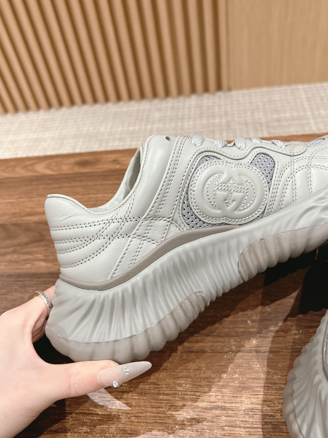 UA GUCCI RIPPLE SNEAKER