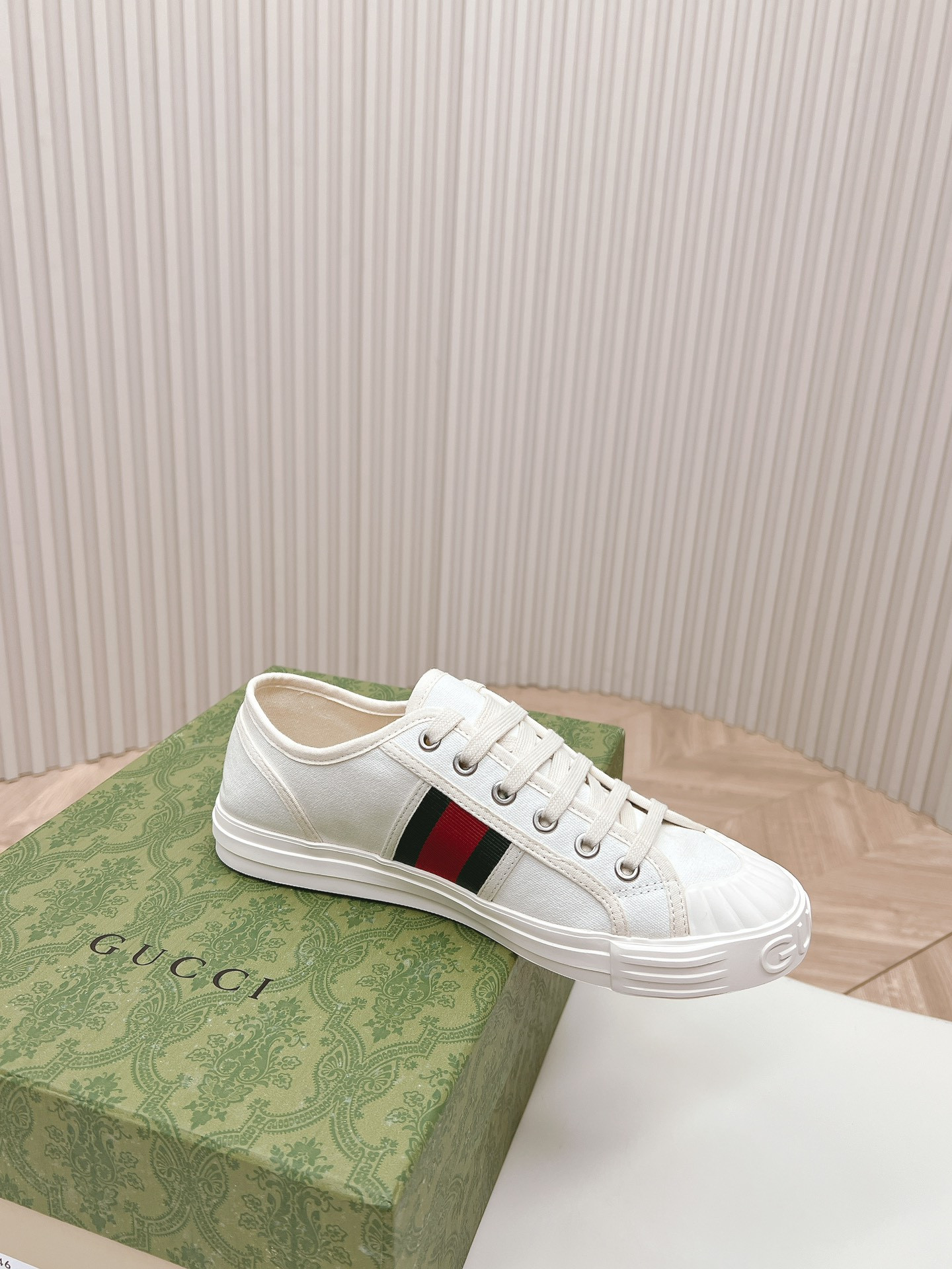 UA GUCCI SNEAKER WITH WEB