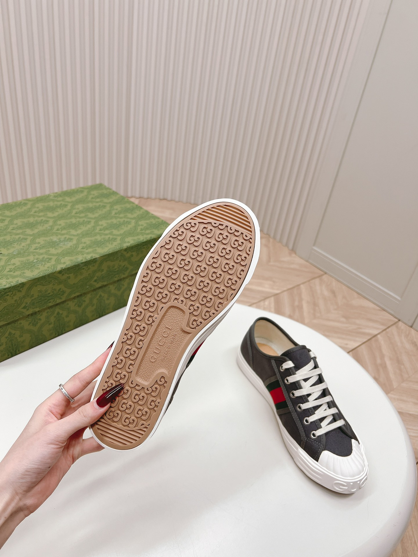 UA GUCCI SNEAKER WITH WEB