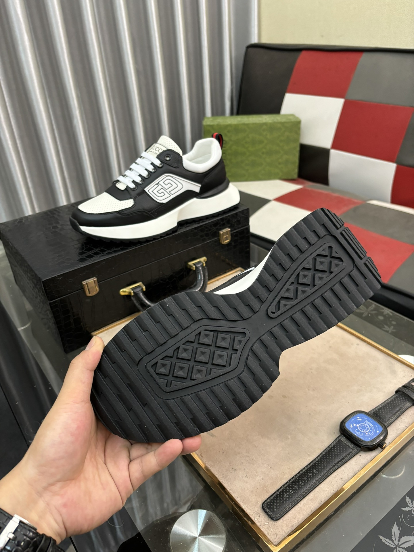 UA GUCCI RUN SNEAKER