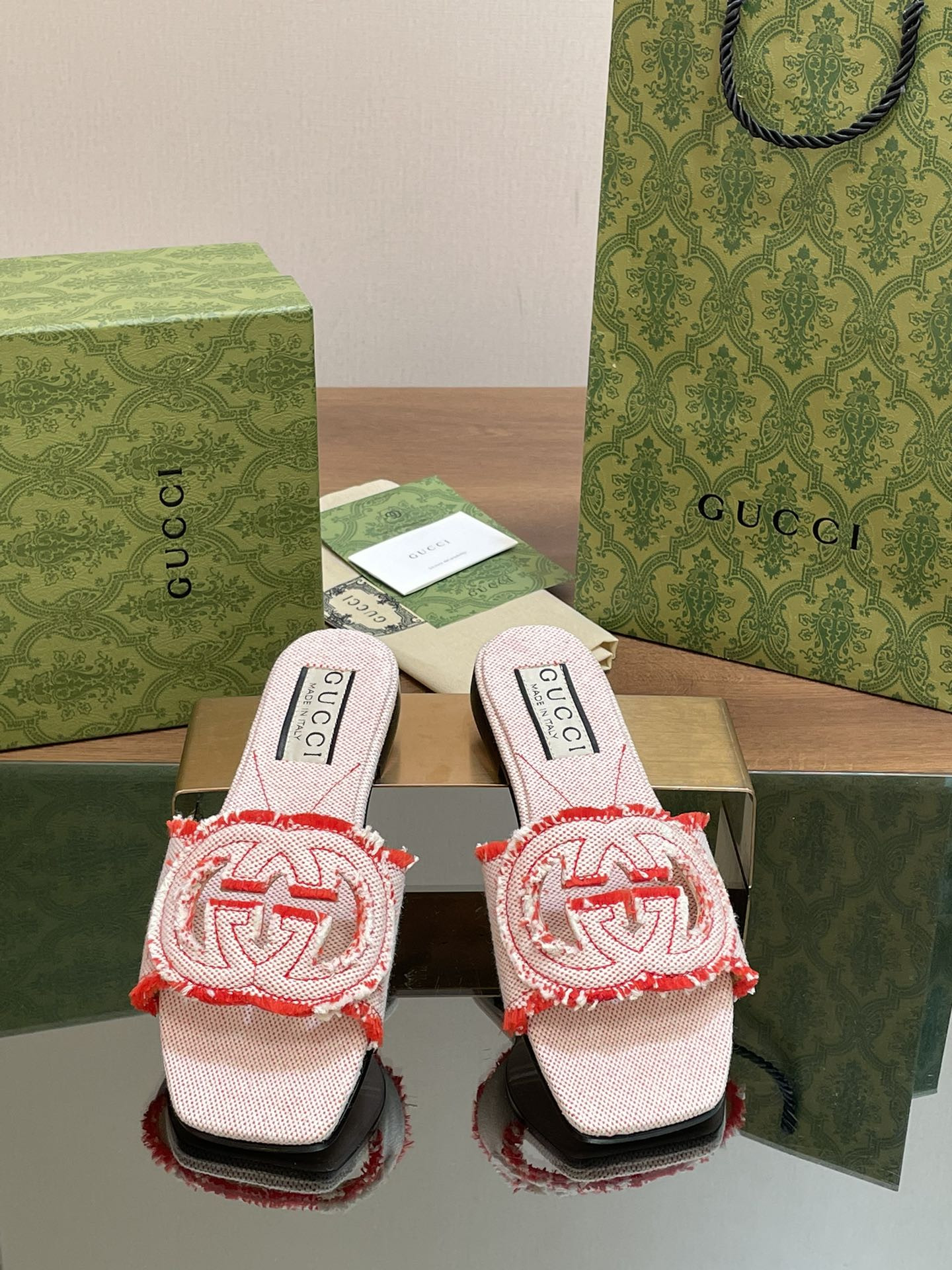 UA GUCCI WOMEN