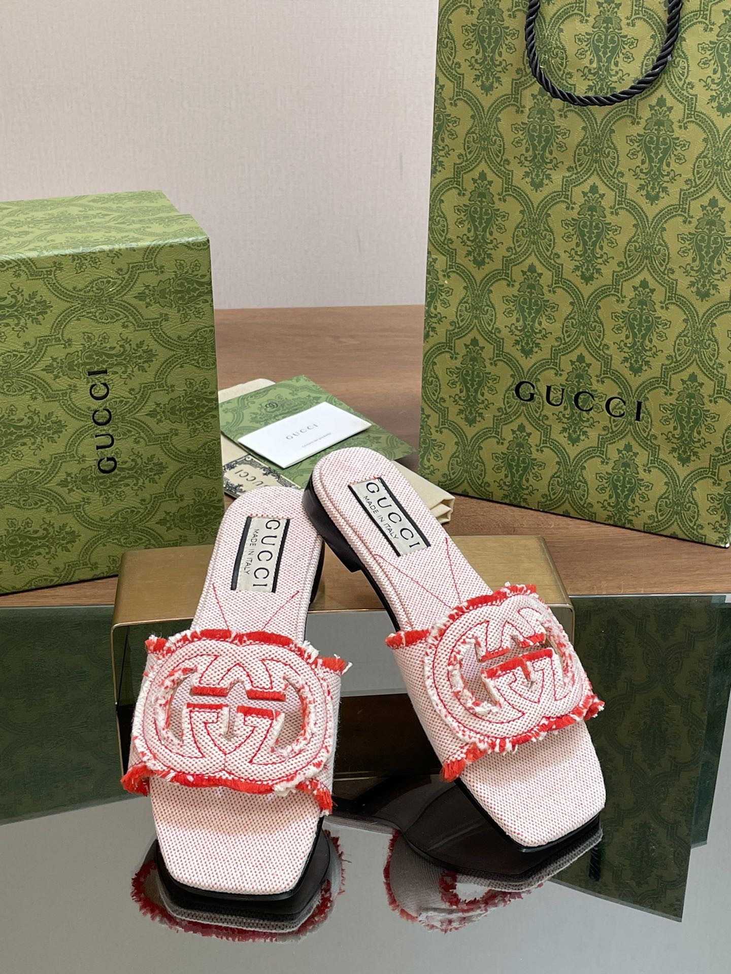 UA GUCCI WOMEN