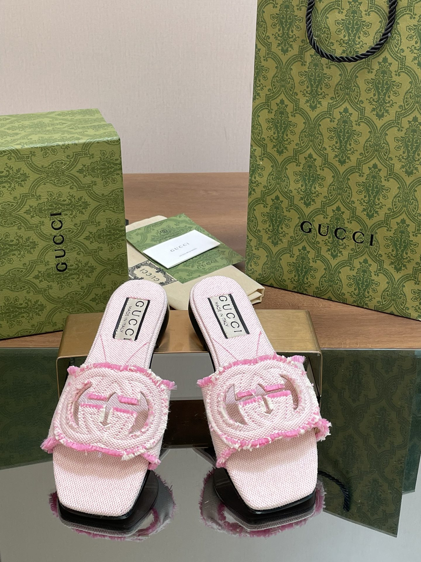 UA GUCCI WOMEN