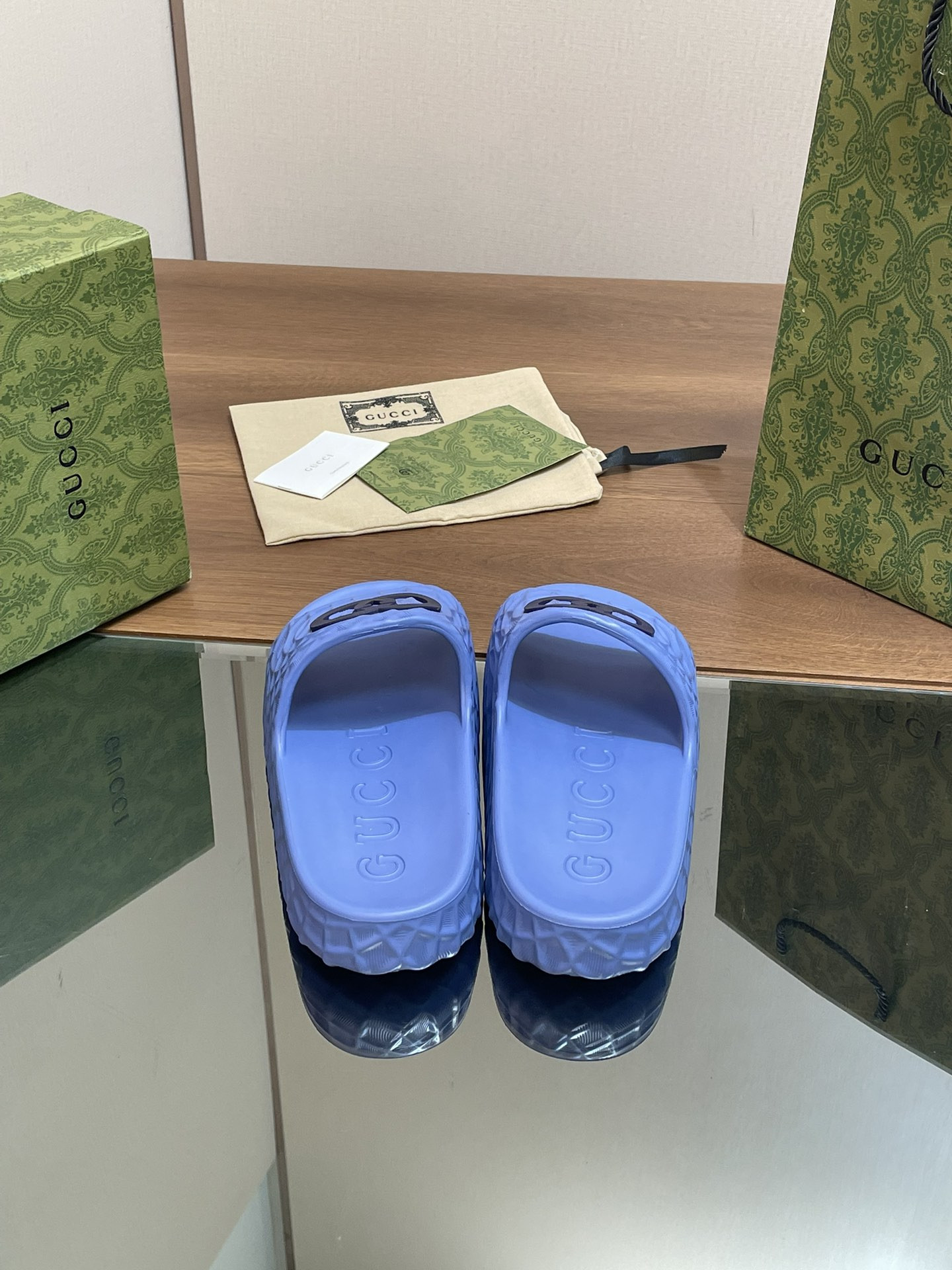 UA GUCCI INTERLOCKING G SLIDE SANDAL Blue