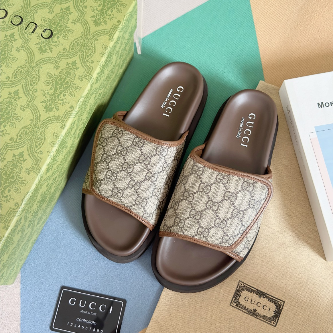 UA GUCCI GG SLIDE SANDAL