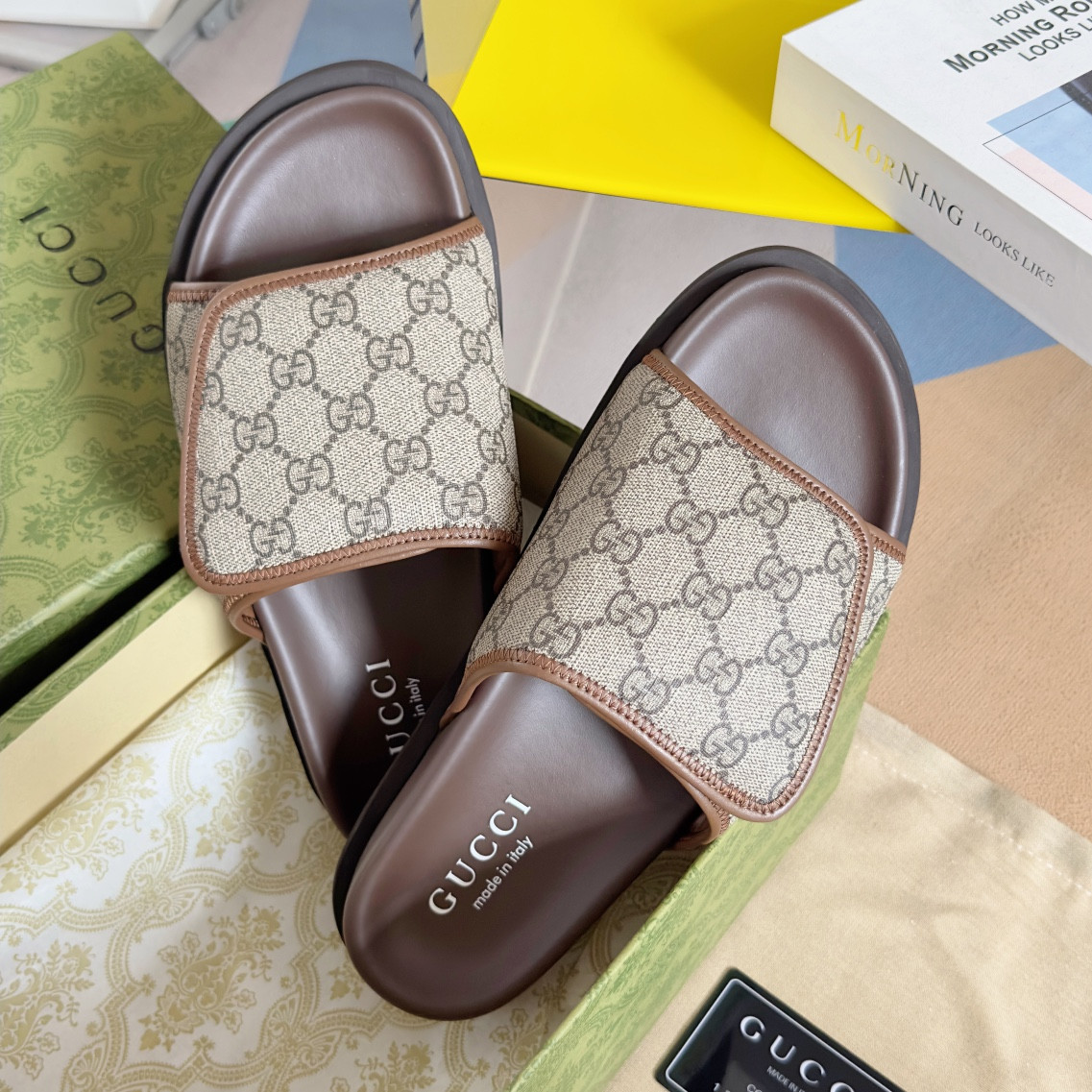 UA GUCCI GG SLIDE SANDAL