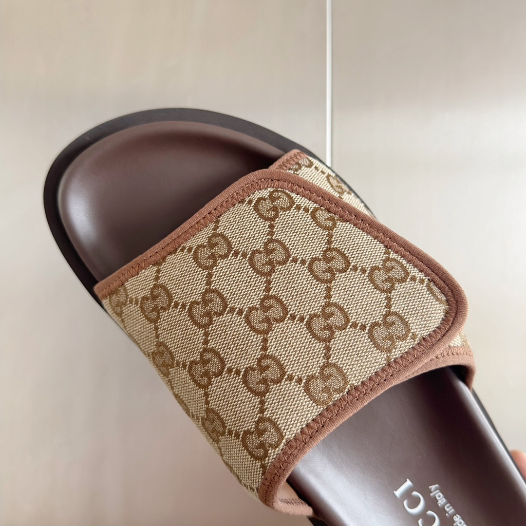 UA GUCCI GG SLIDE SANDAL