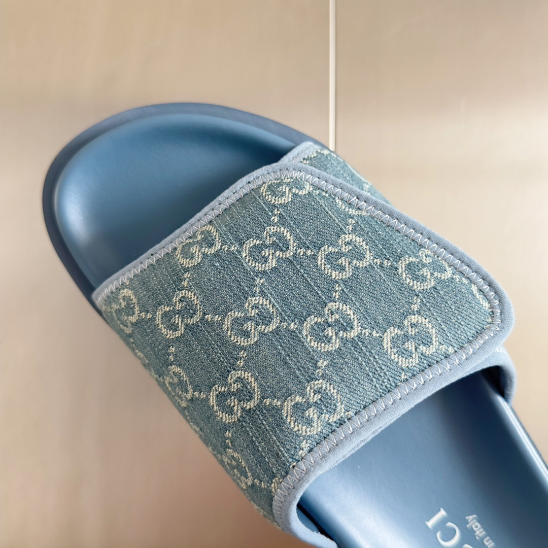 UA GUCCI GG SLIDE SANDAL