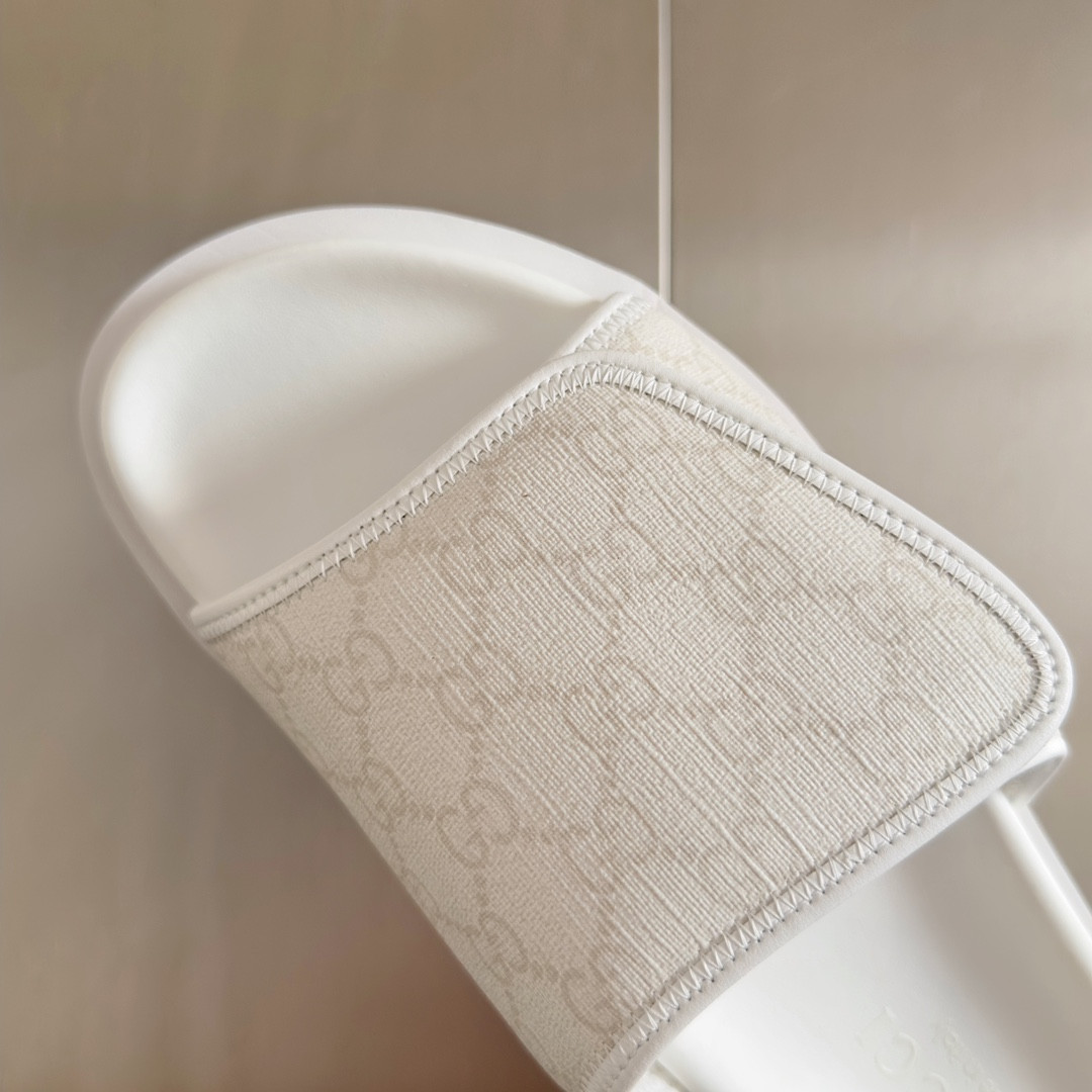 UA GUCCI GG SLIDE SANDAL