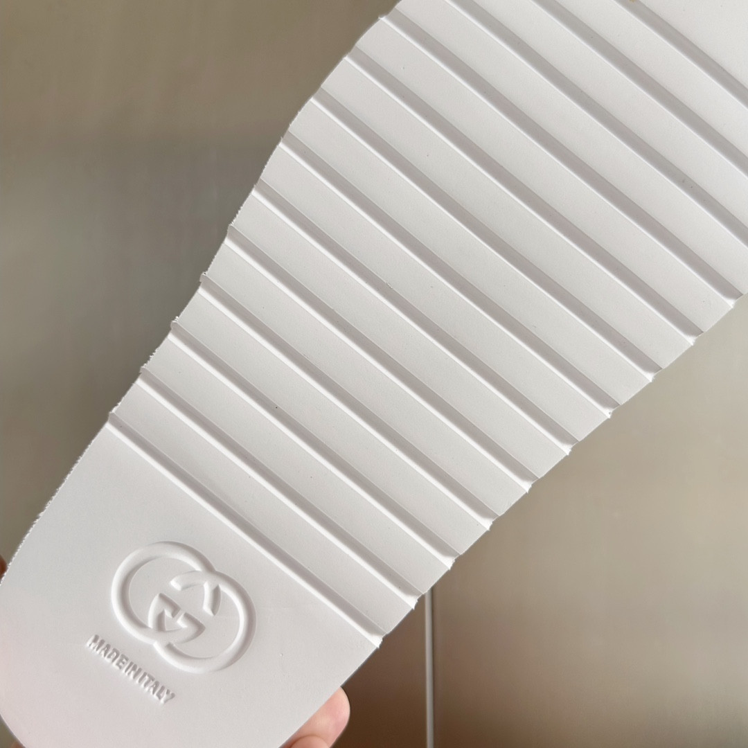 UA GUCCI GG SLIDE SANDAL