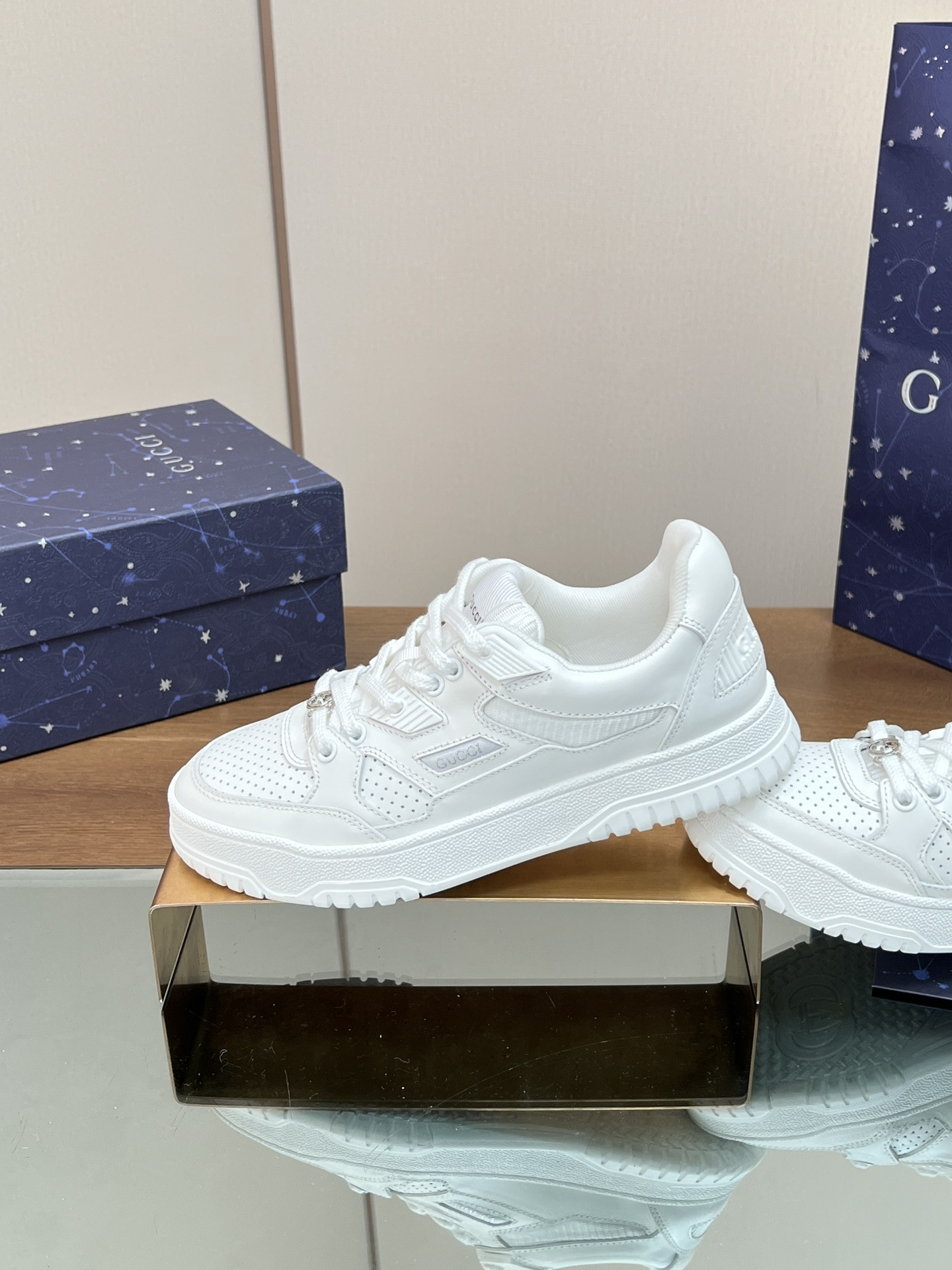 UA GUCCI Low-Top SNEAKER