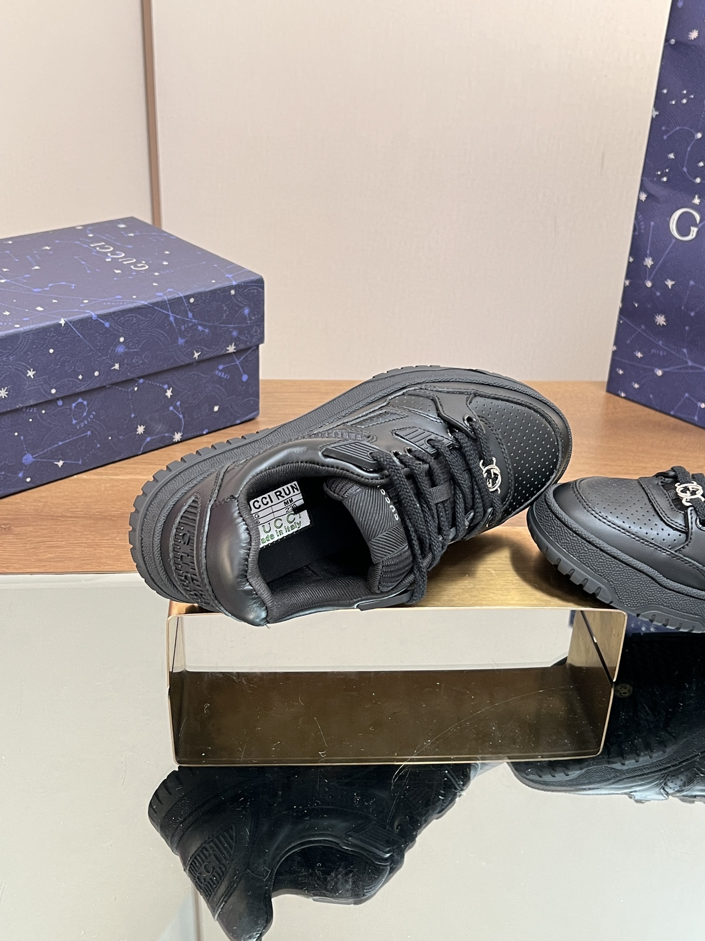 UA GUCCI Low-Top SNEAKER