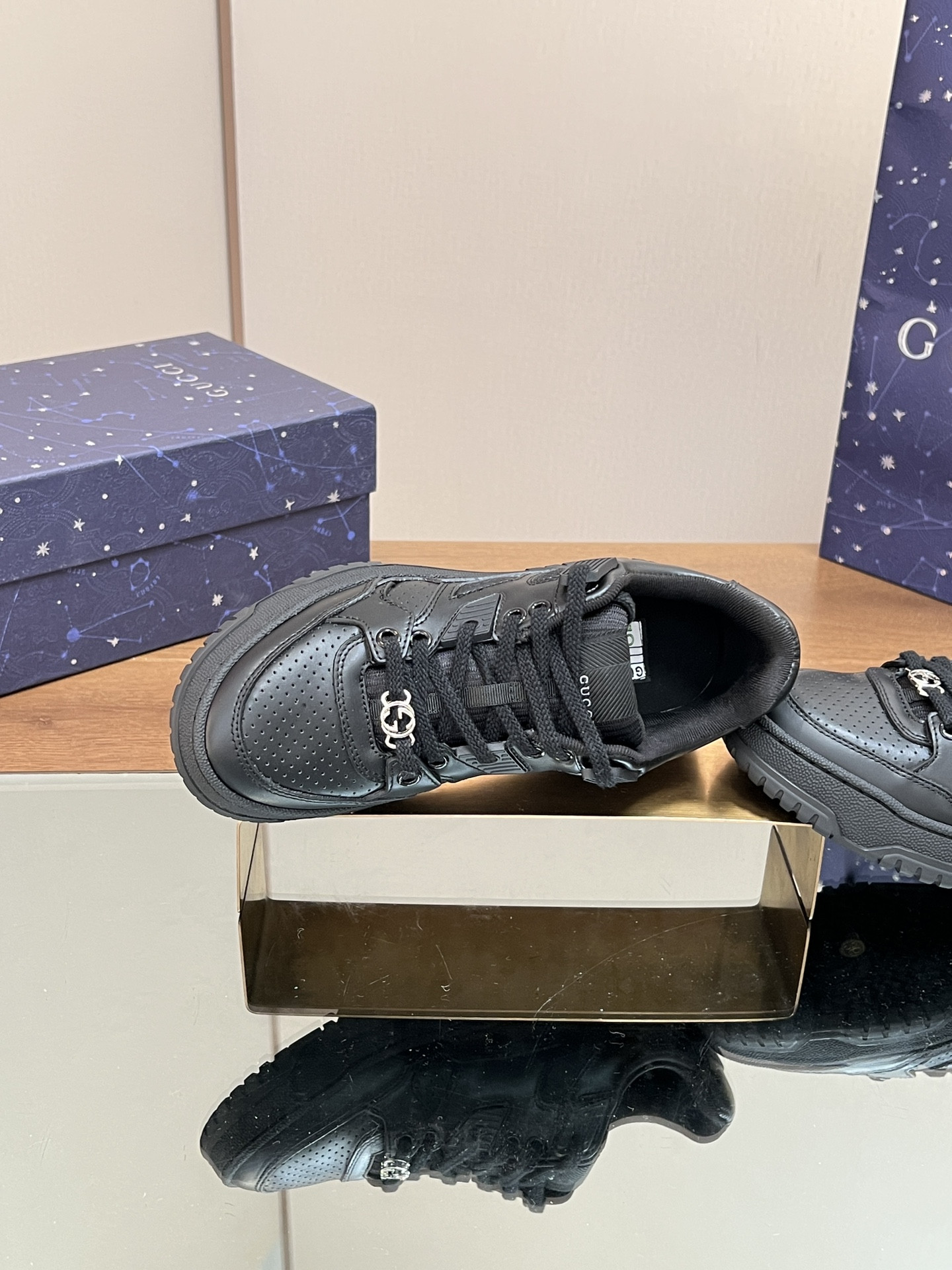 UA GUCCI Low-Top SNEAKER