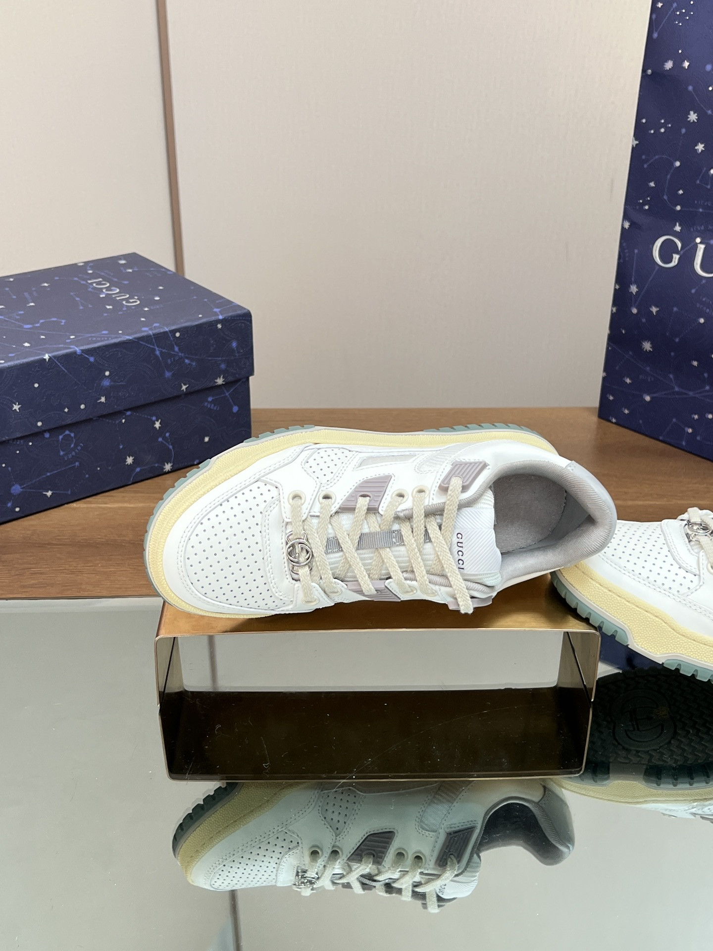 UA GUCCI Low-Top SNEAKER