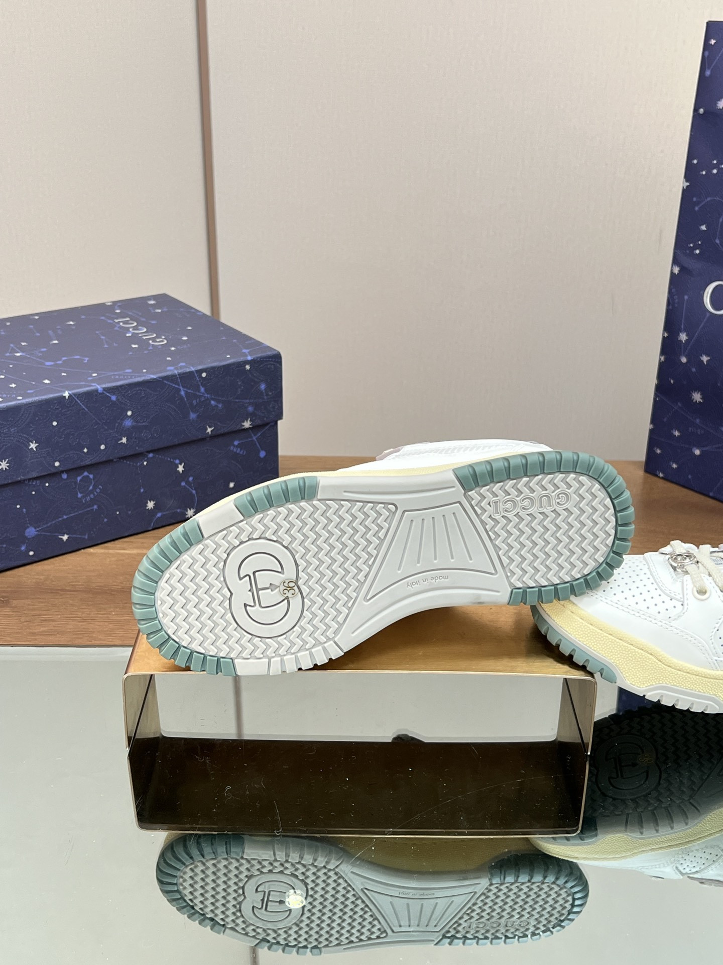 UA GUCCI Low-Top SNEAKER