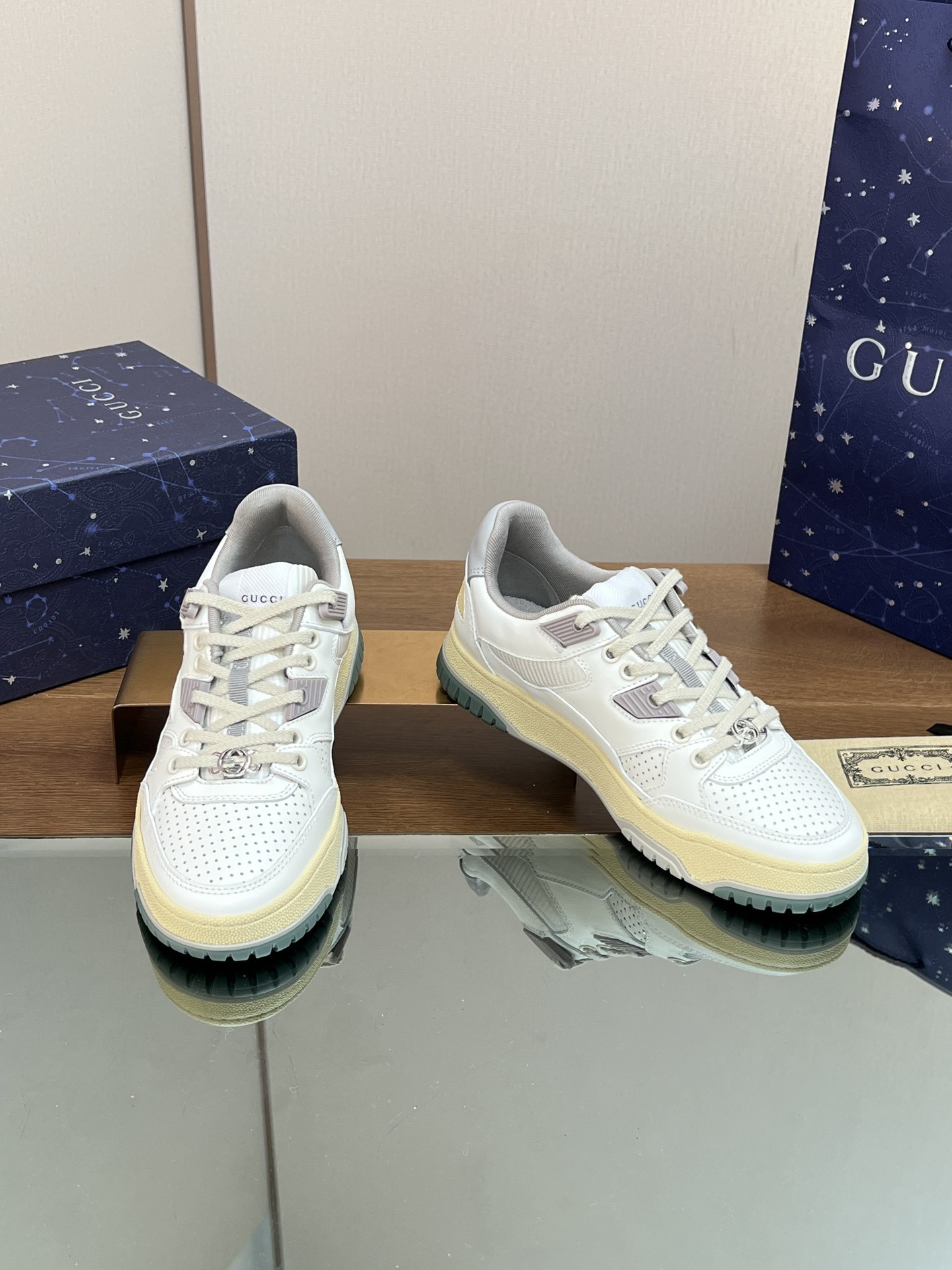 UA GUCCI Low-Top SNEAKER