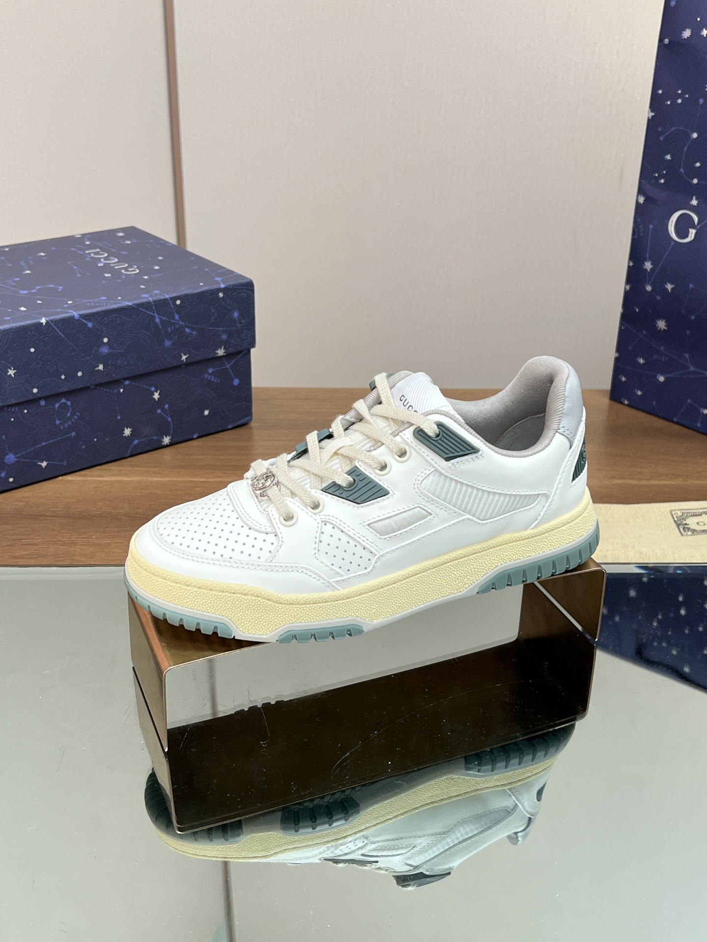 UA GUCCI Low-Top SNEAKER