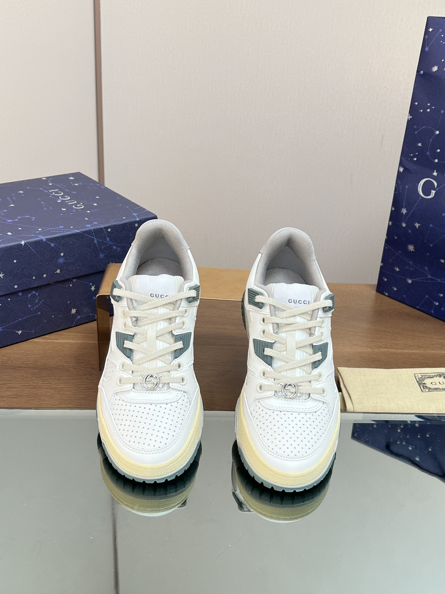 UA GUCCI Low-Top SNEAKER