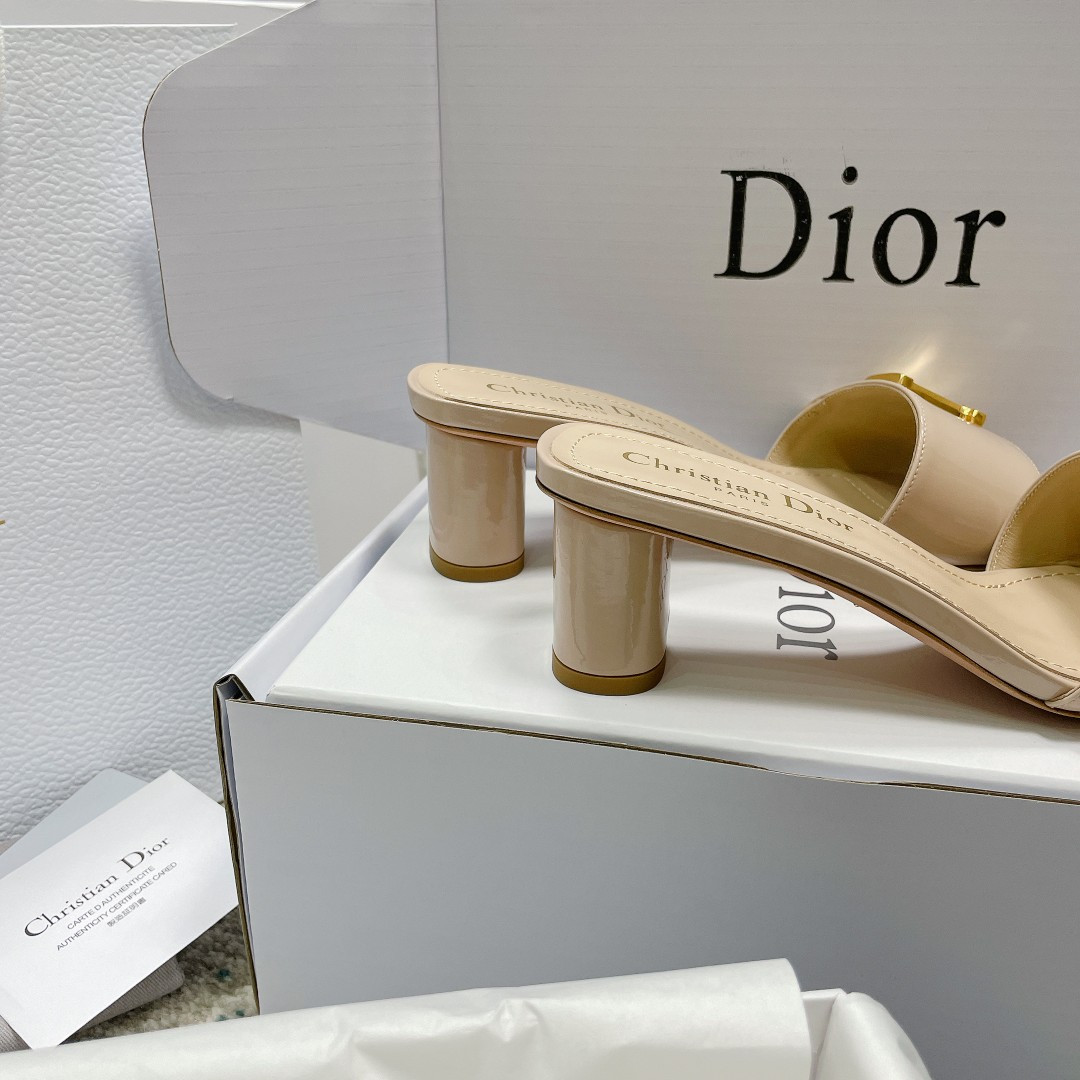 UA Dior Or C