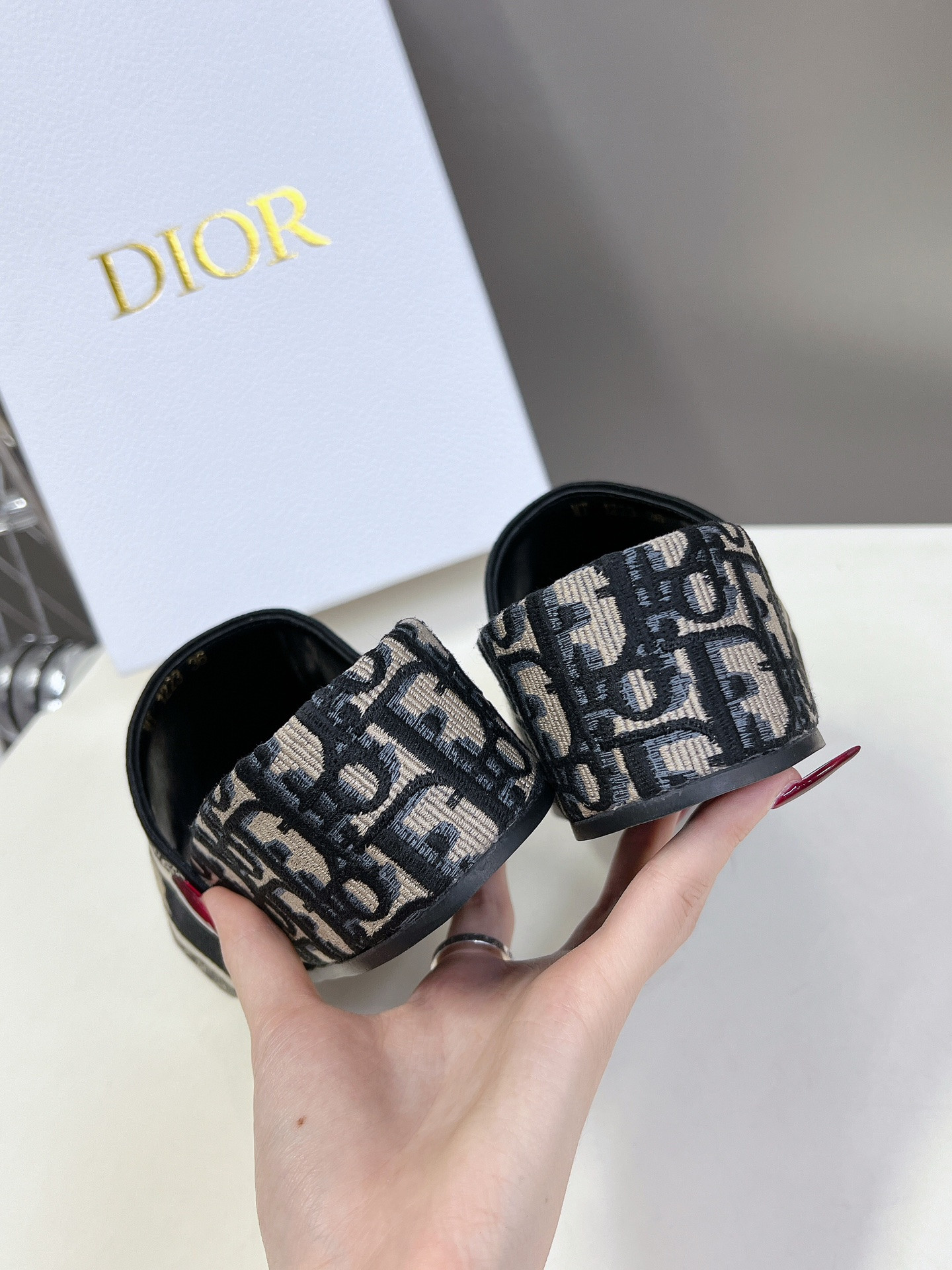 UA Dior Platform Sandals