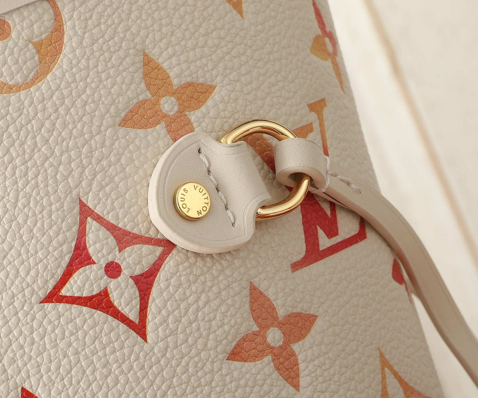 LV Neverfull MM M47080 12.2 x 11 x 5.5 in Without Box