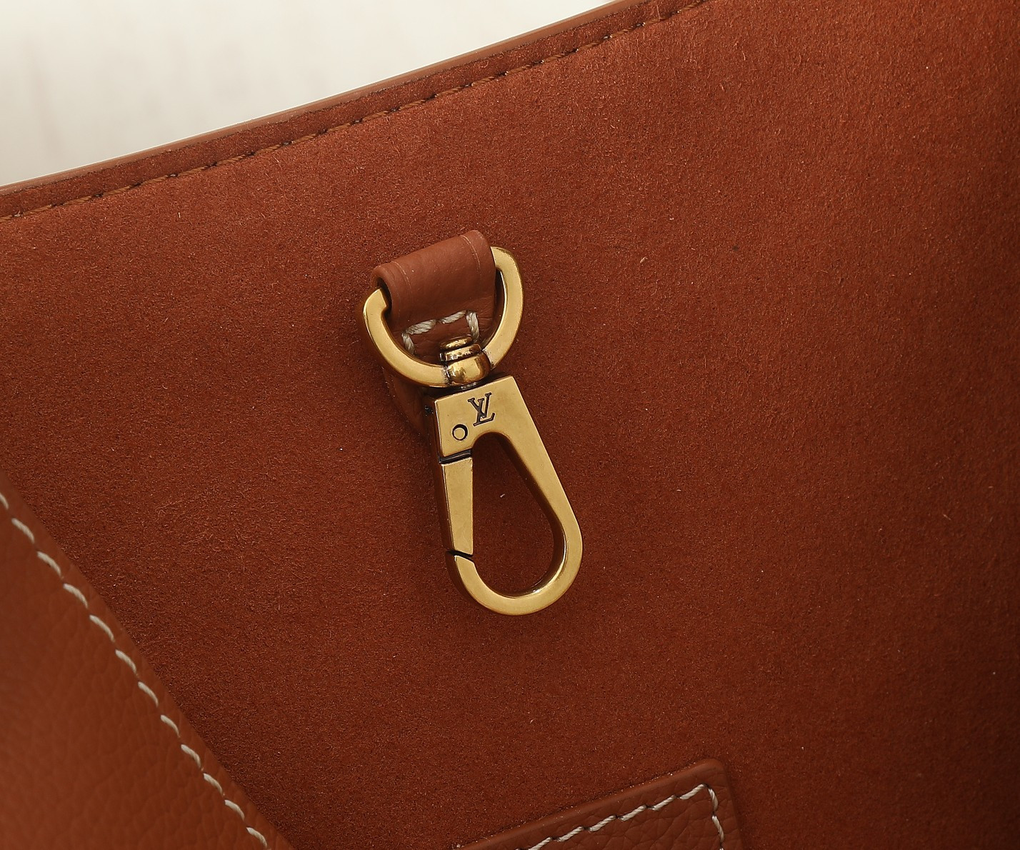 LV Low Key Hobo MM M25354 12.2 x 13.8 x 7.1 in