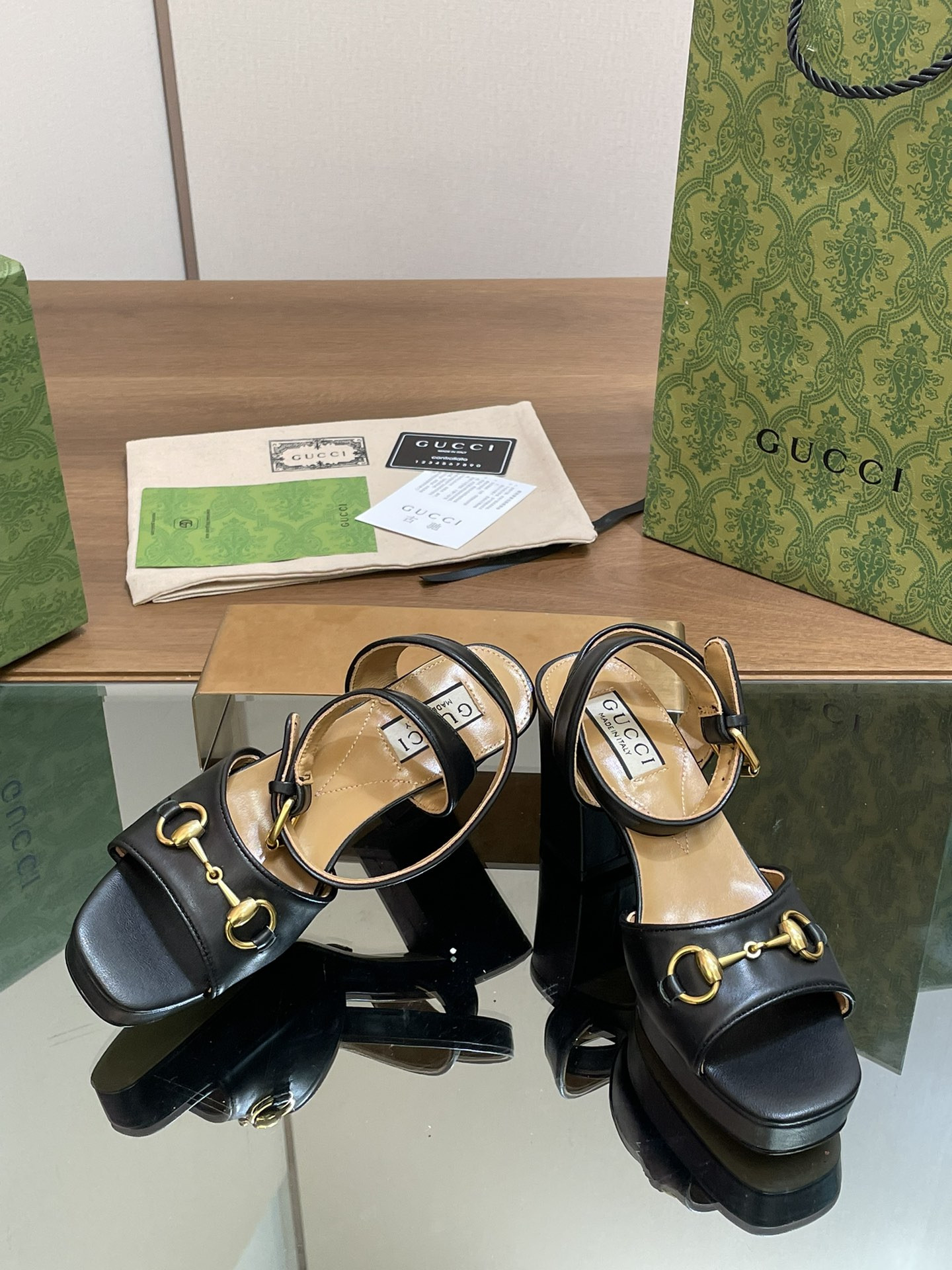 UA GUCCI HORSEBIT PLATFORM SANDAL