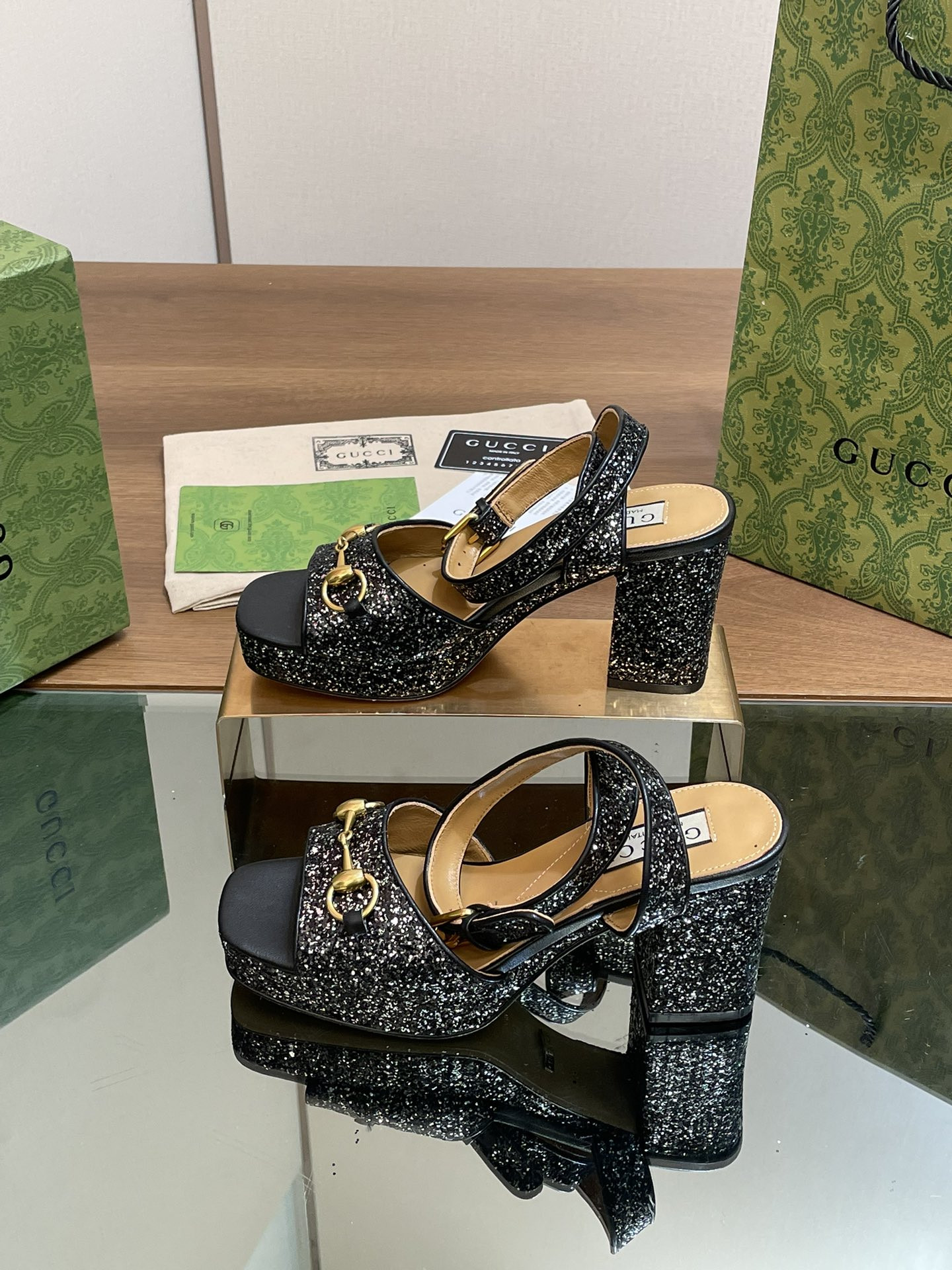 UA GUCCI HORSEBIT PLATFORM SANDAL