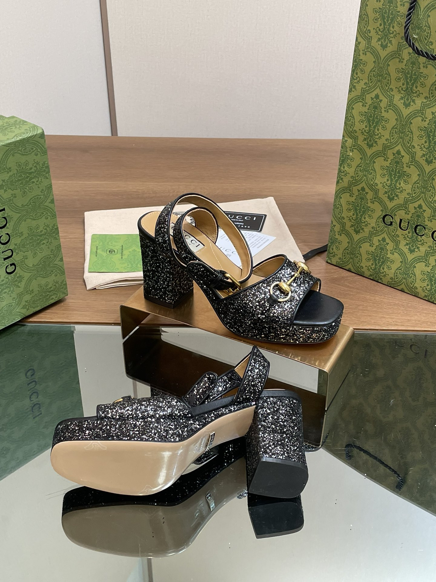 UA GUCCI HORSEBIT PLATFORM SANDAL