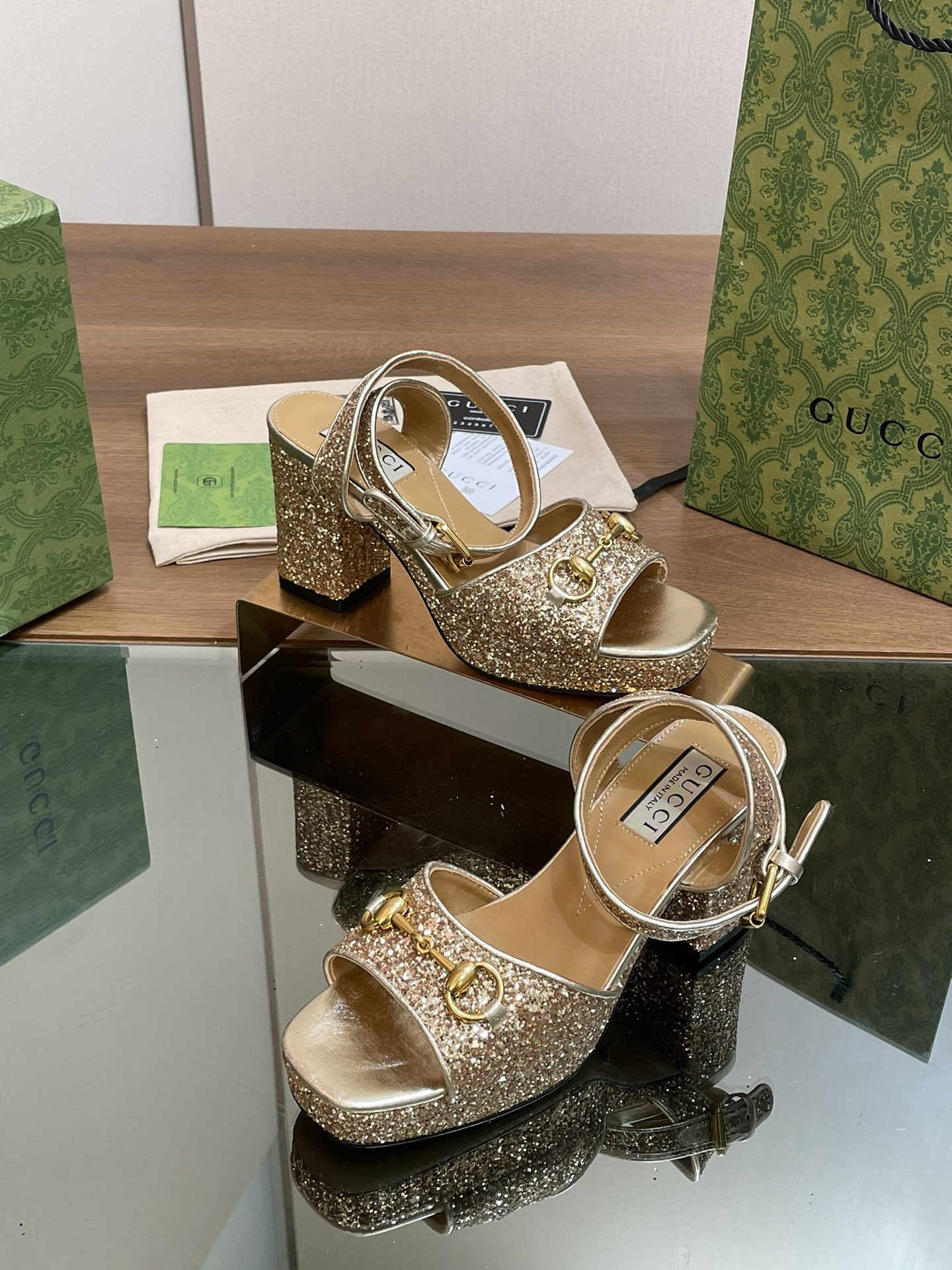 UA GUCCI HORSEBIT PLATFORM SANDAL