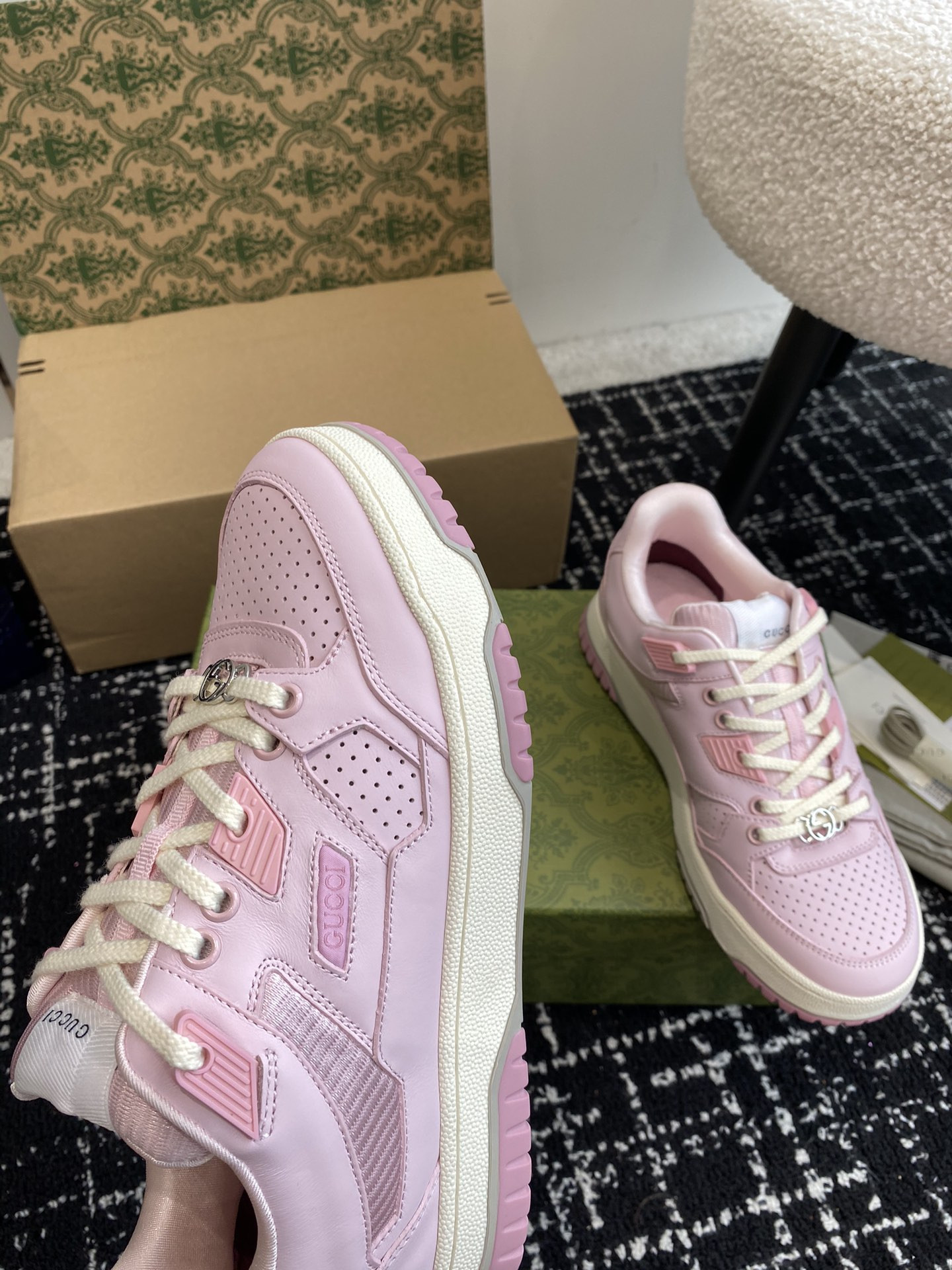 UA GUCCI Low-Top SNEAKER