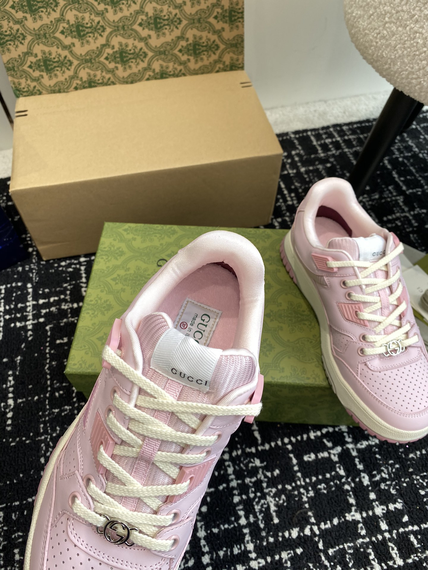 UA GUCCI Low-Top SNEAKER